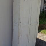 2-door wooden cloakroom