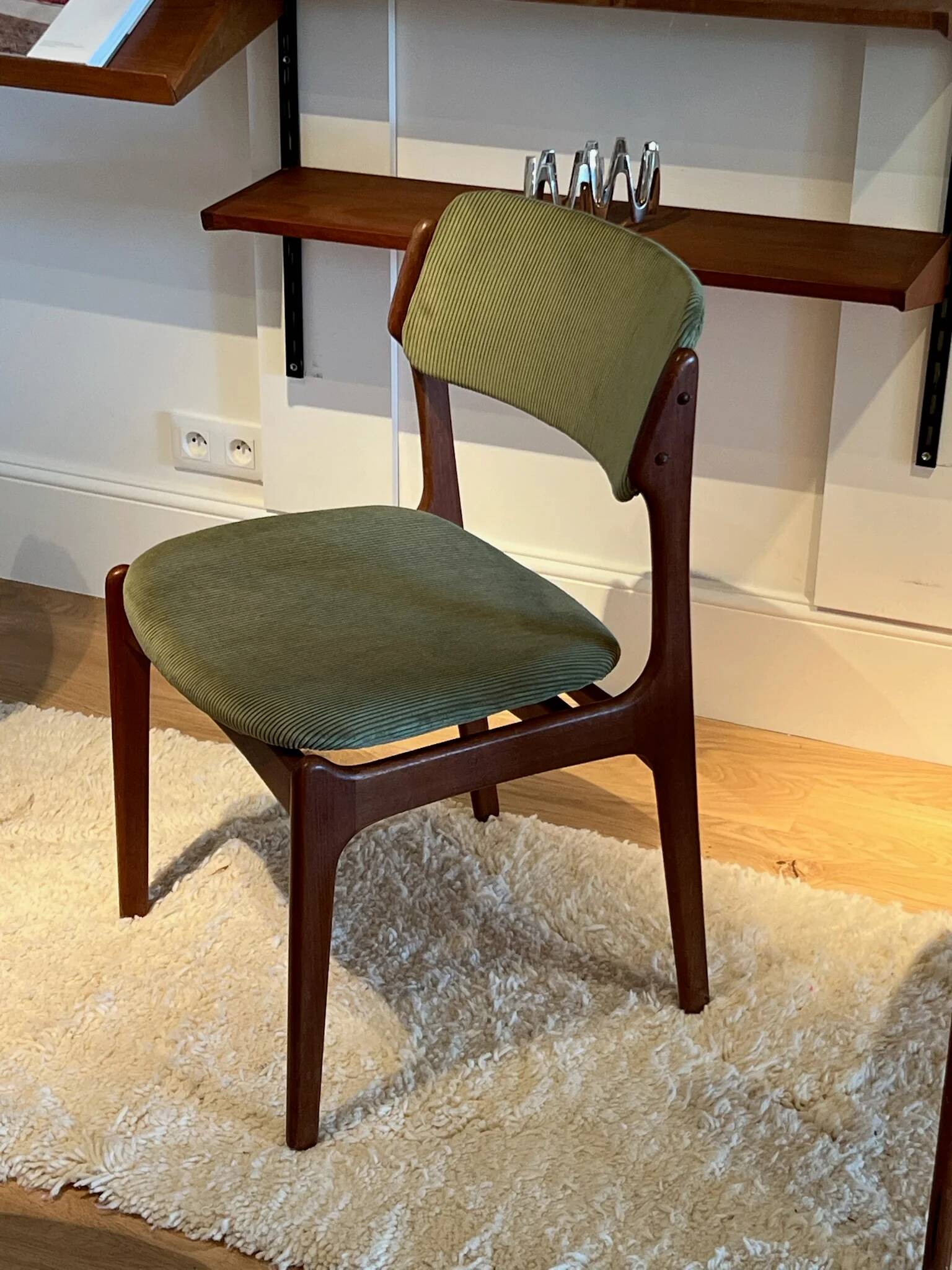 Chaise scandinave modèle 49