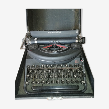 Machine à écrire Remington portative