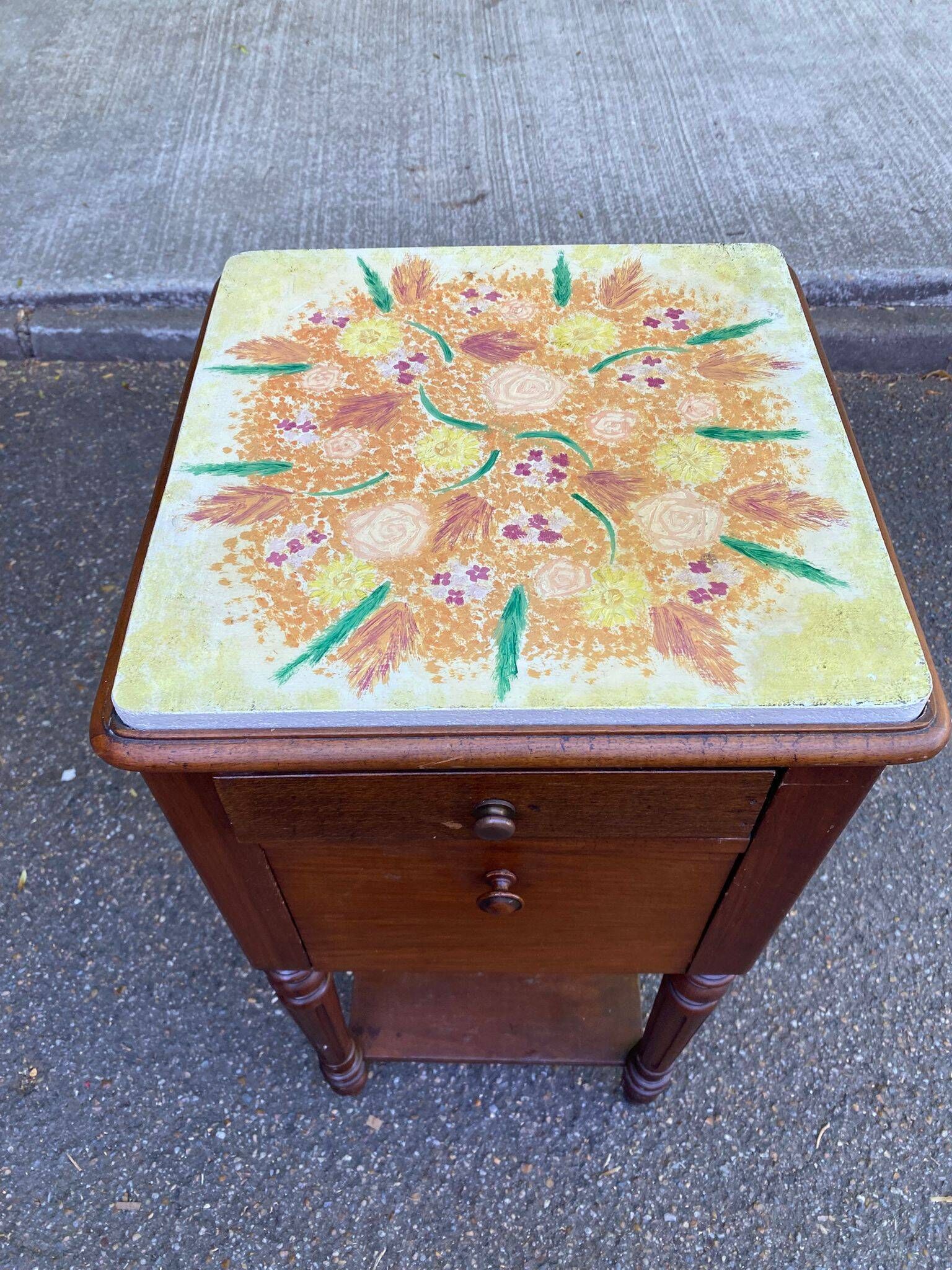 Table de chevet en bois massif henri II du 19ème