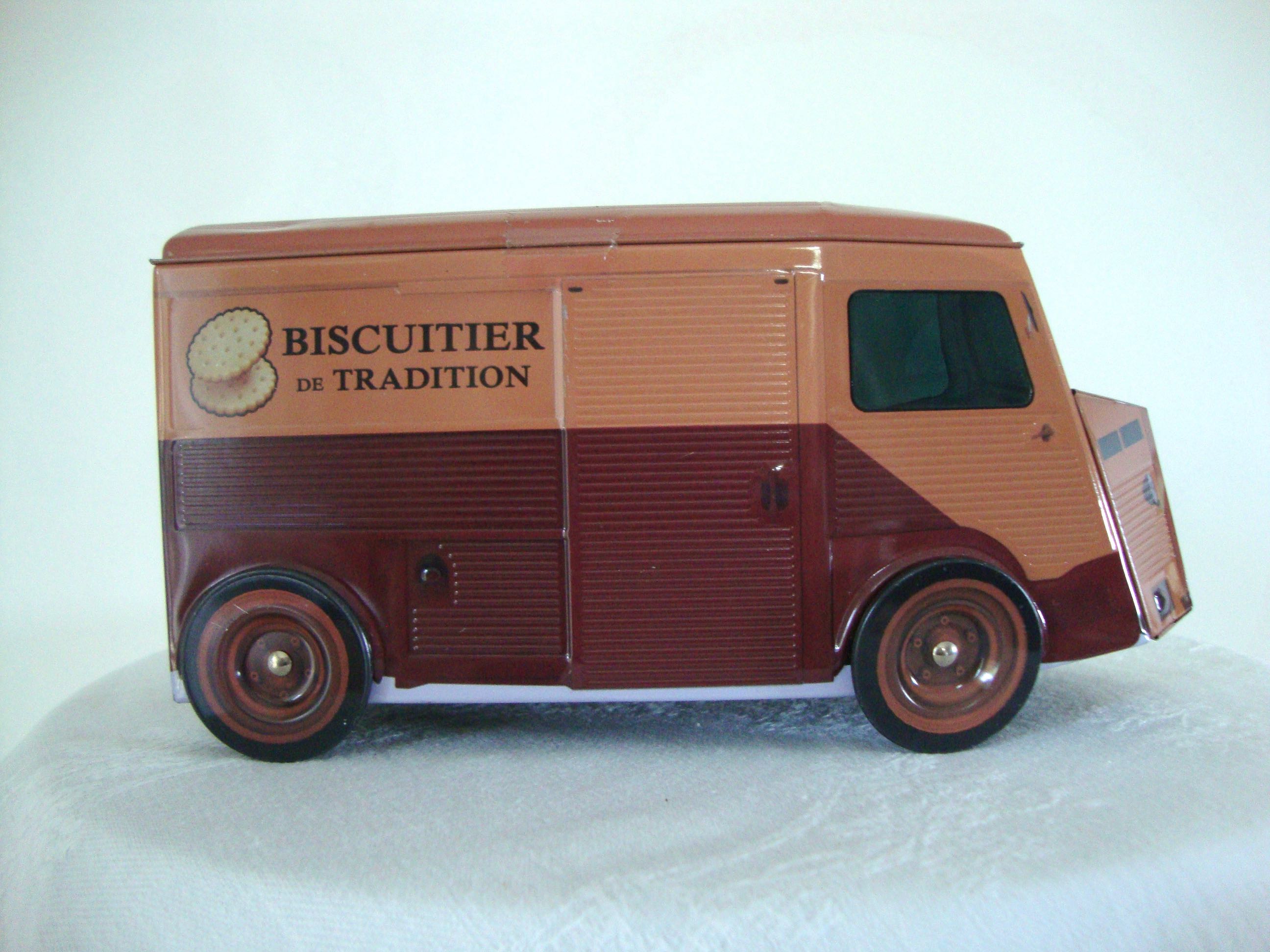 Citroen van in painted sheet metal