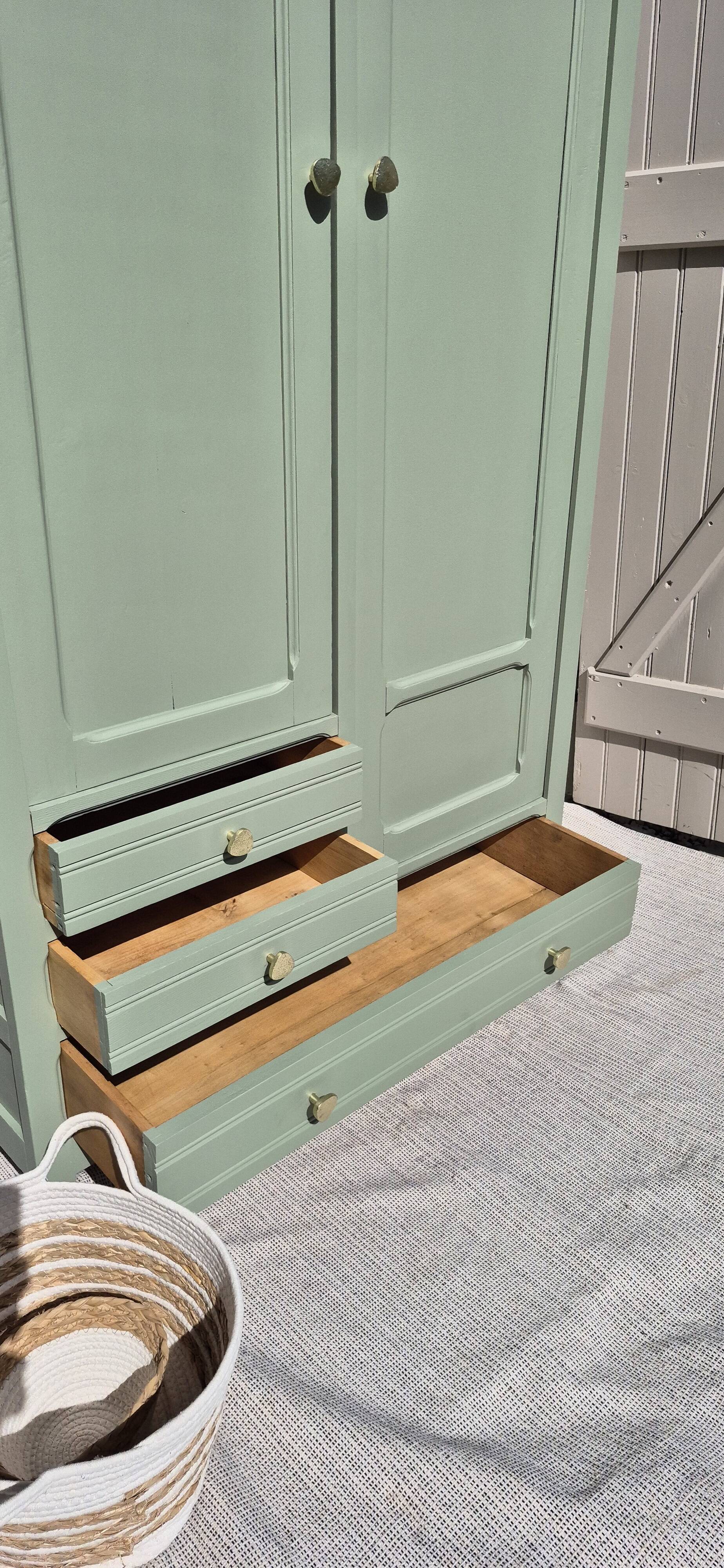 Armoire Parisienne d'hötel