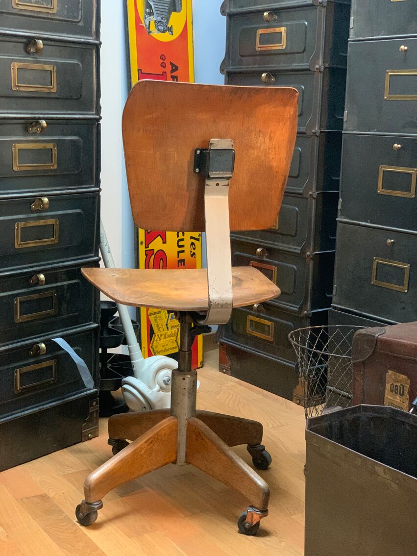 Chaise d'atelier Stoll giroflex 1960 de marque suisse | Selency