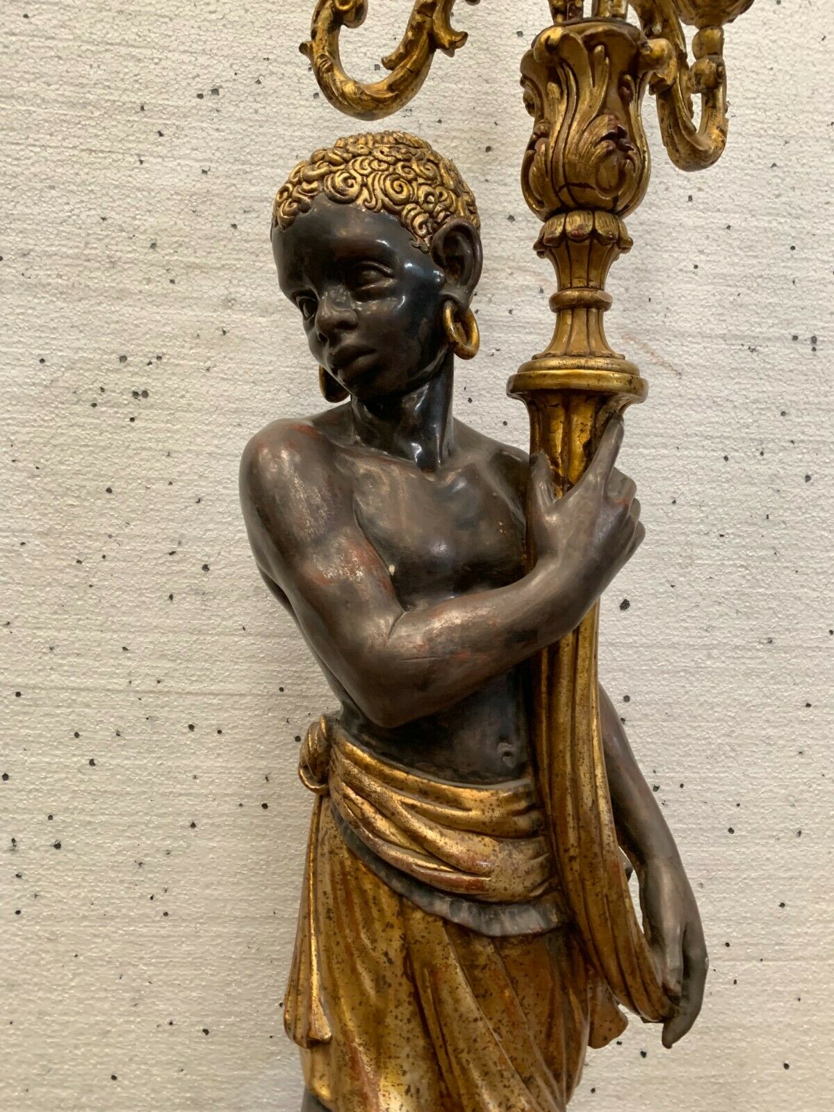 Torchère decoration of a nubian in wood and gilded stucco XX century