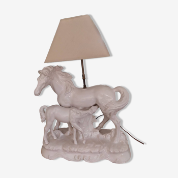Lampe en ceramique blanche sculpture de 2 chevaux