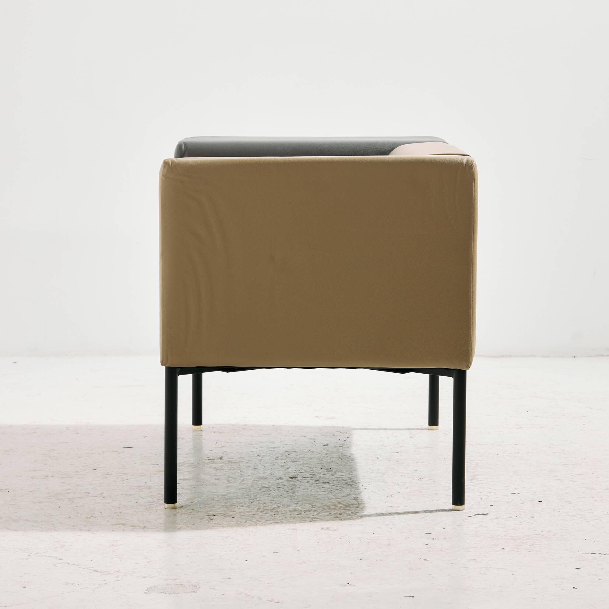 MK10490 Brix lounge chair by Kensaku Oshiro for Viccarbe