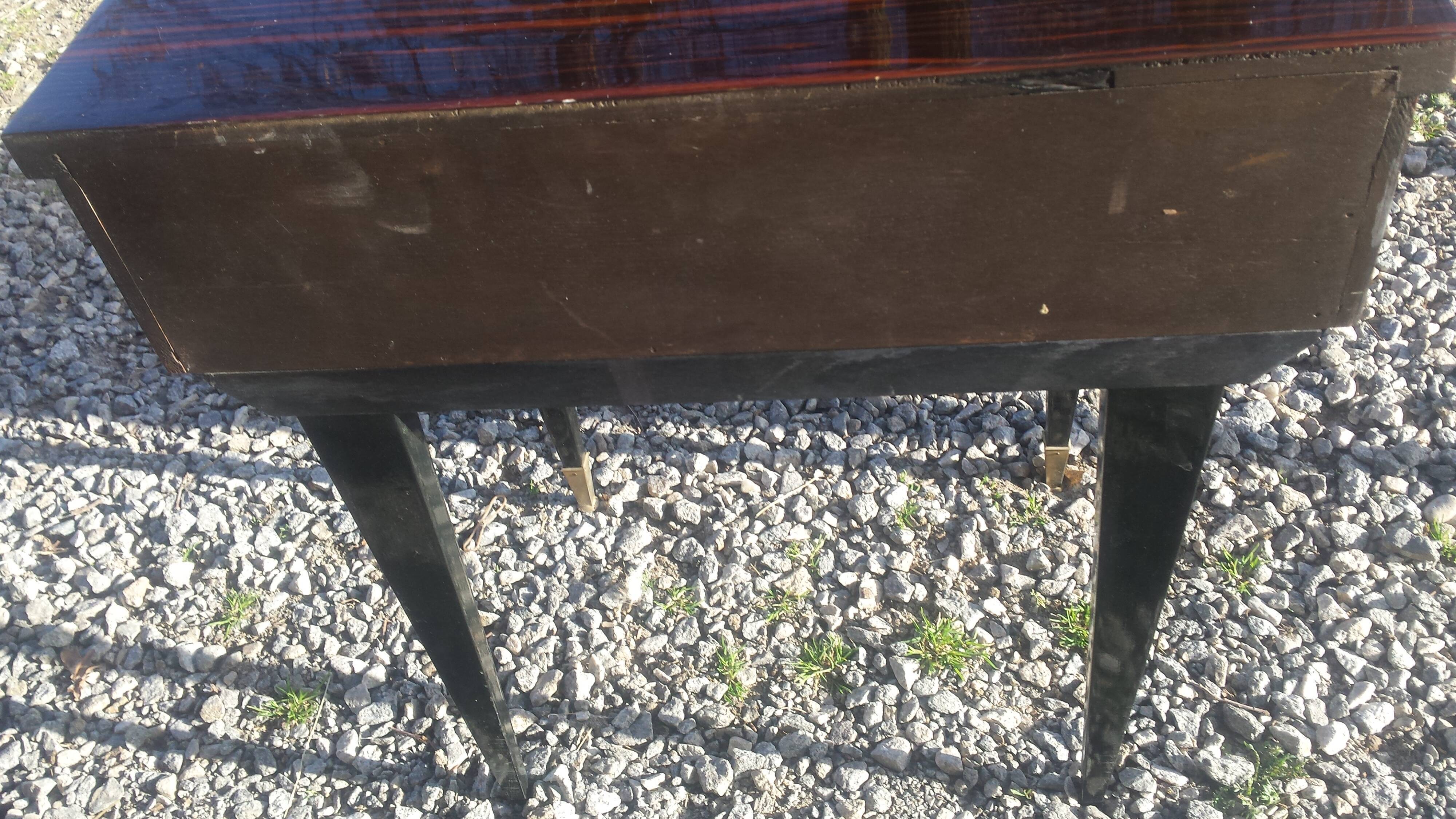 Lot of 2 bedside tables