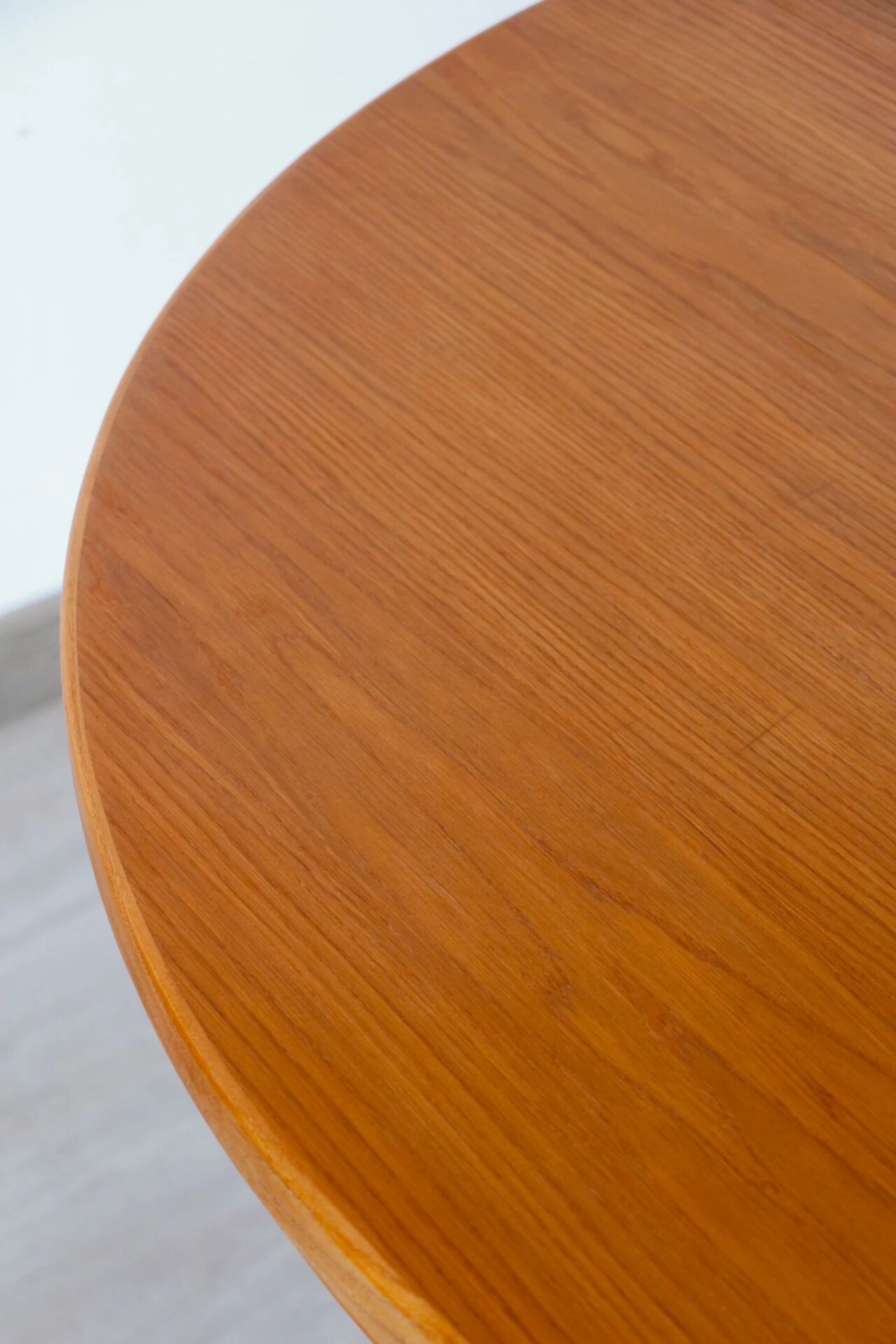 Vintage oak extendable dining table | Scandinavian design