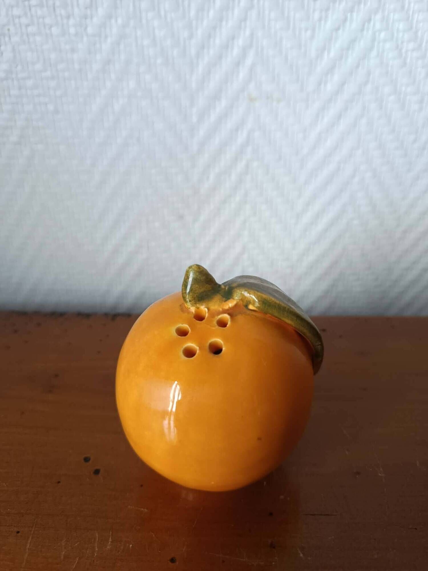 Set of salt cellars in fruit and vegetable slipware vintage