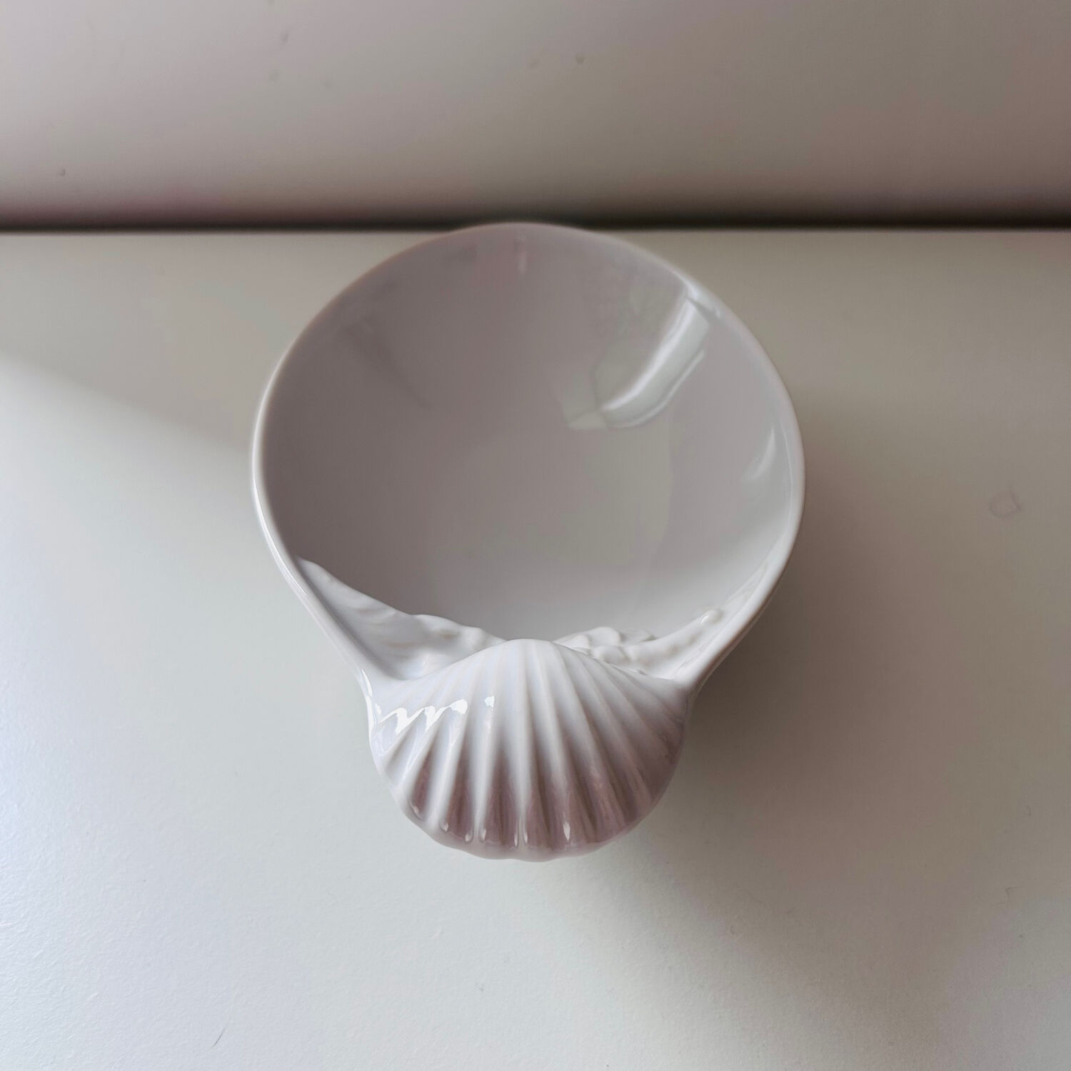 Shell and crustacean catch-all tray