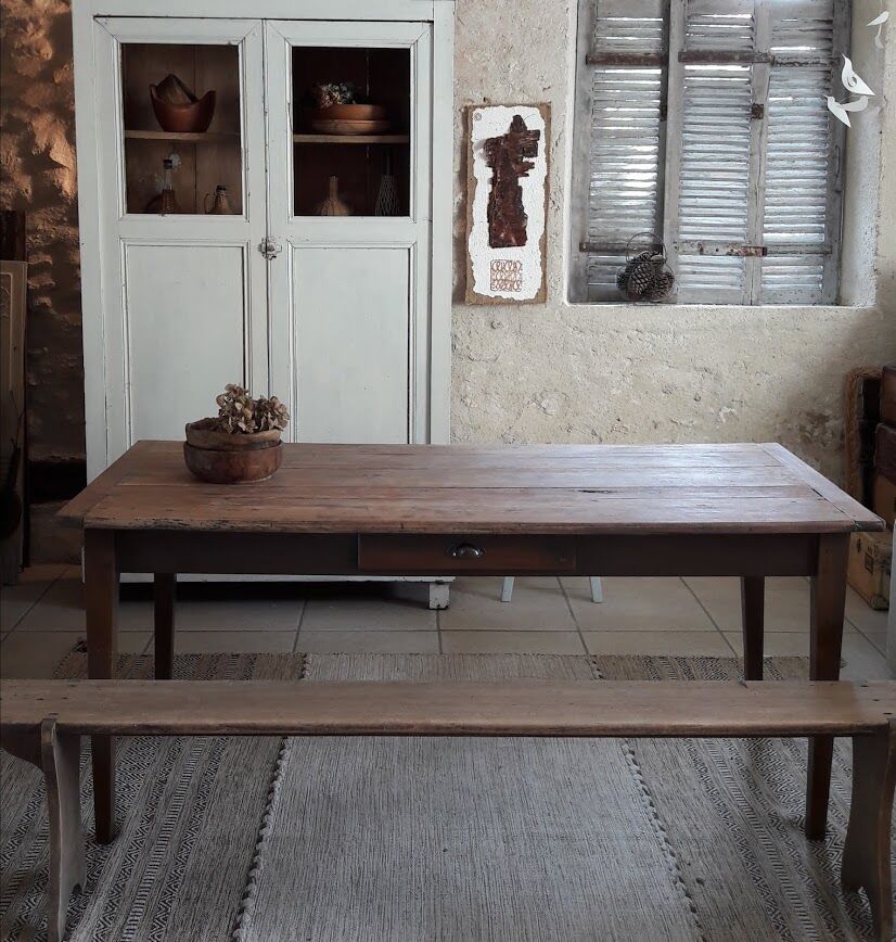 Farm table