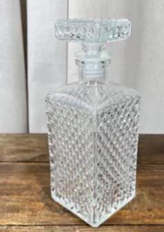 Whiskey decanter