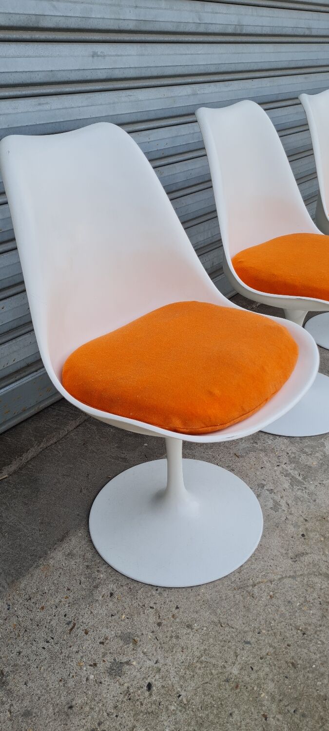 Set of two chairs "Tulip" by Eero Saarinen for Knoll