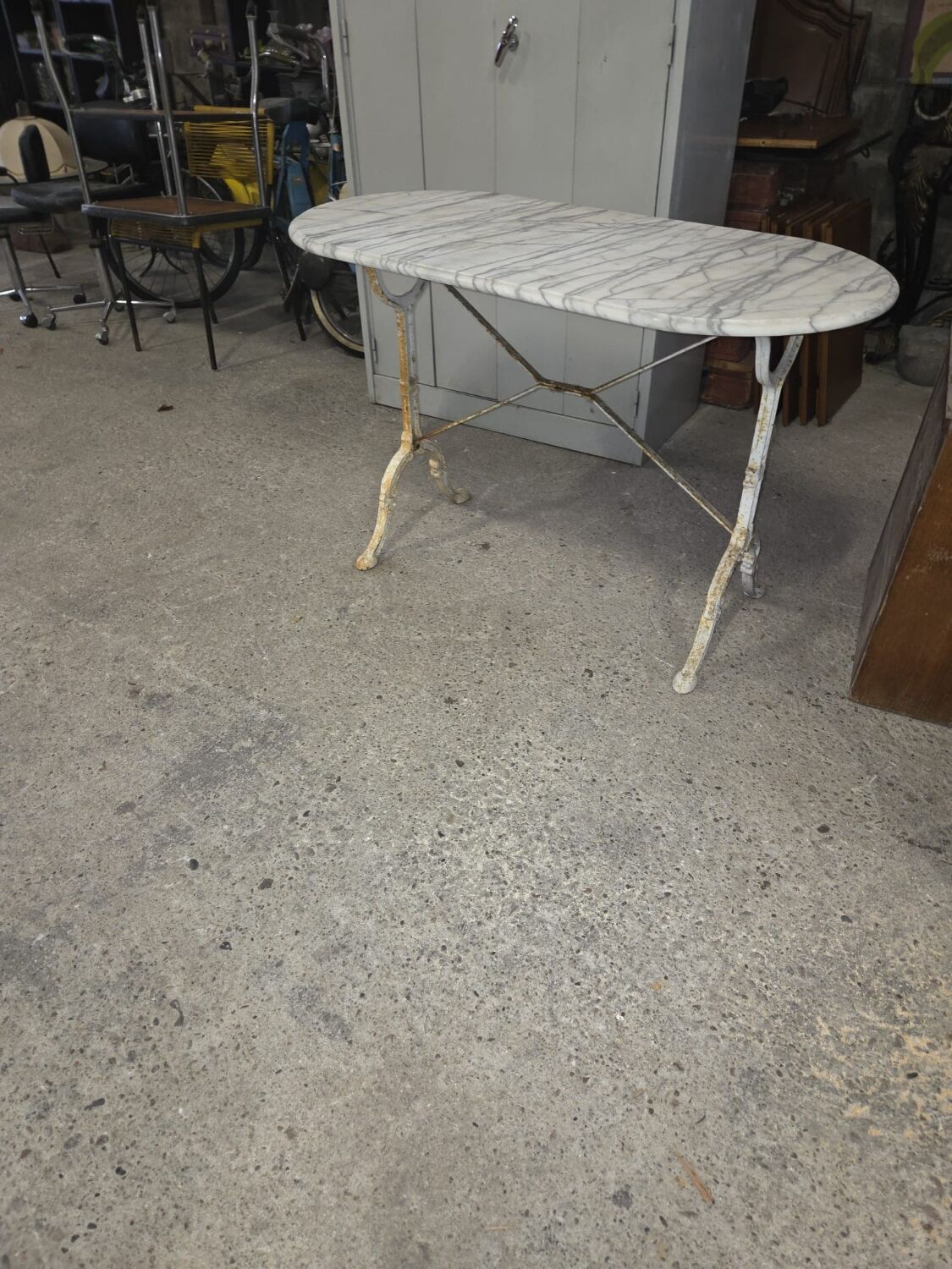 Bistro table