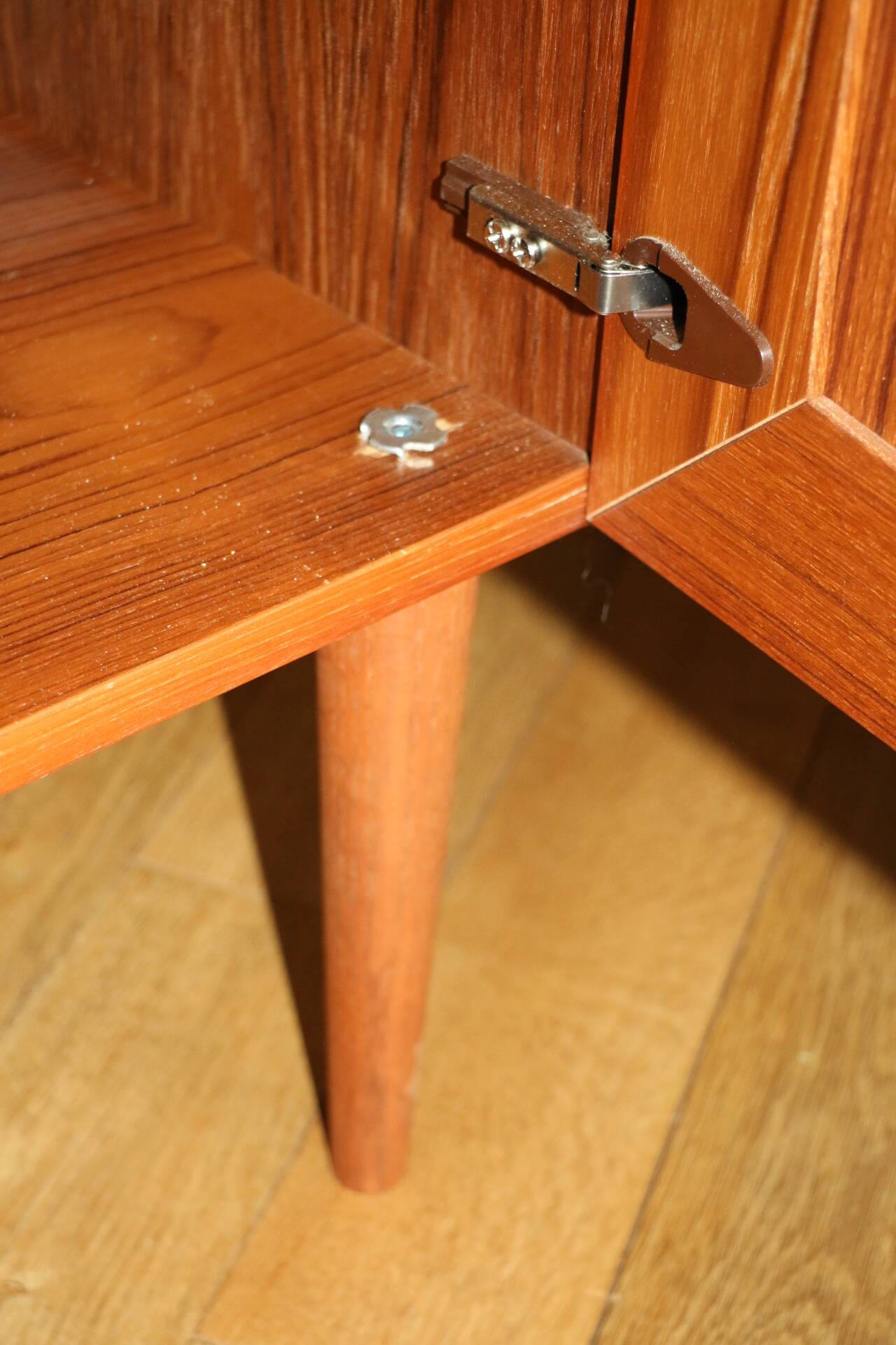 Teak sideboard with 2 doors