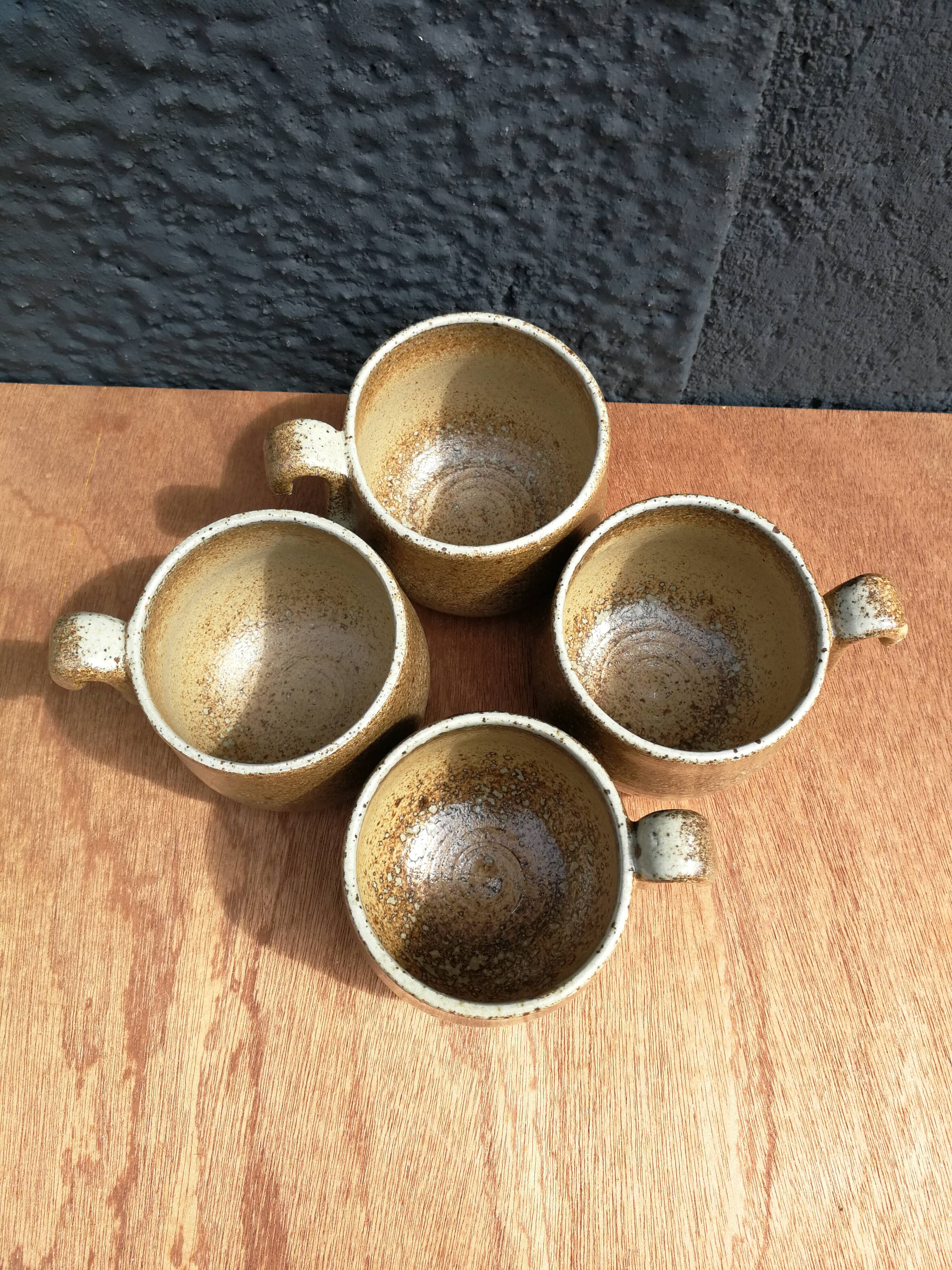Moritz & Moritz SOLID Lot de 4 tasses à café, multicolores, en grès robuste, passent au lave-vaisselle et au micro-ondes, parfaites pour le café, le thé et plus encore
