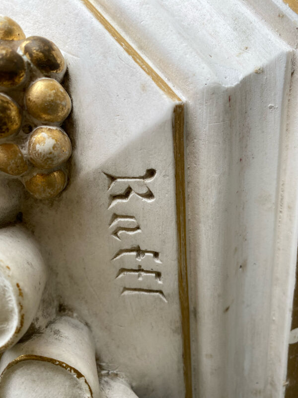 Console d’applique murale dorée