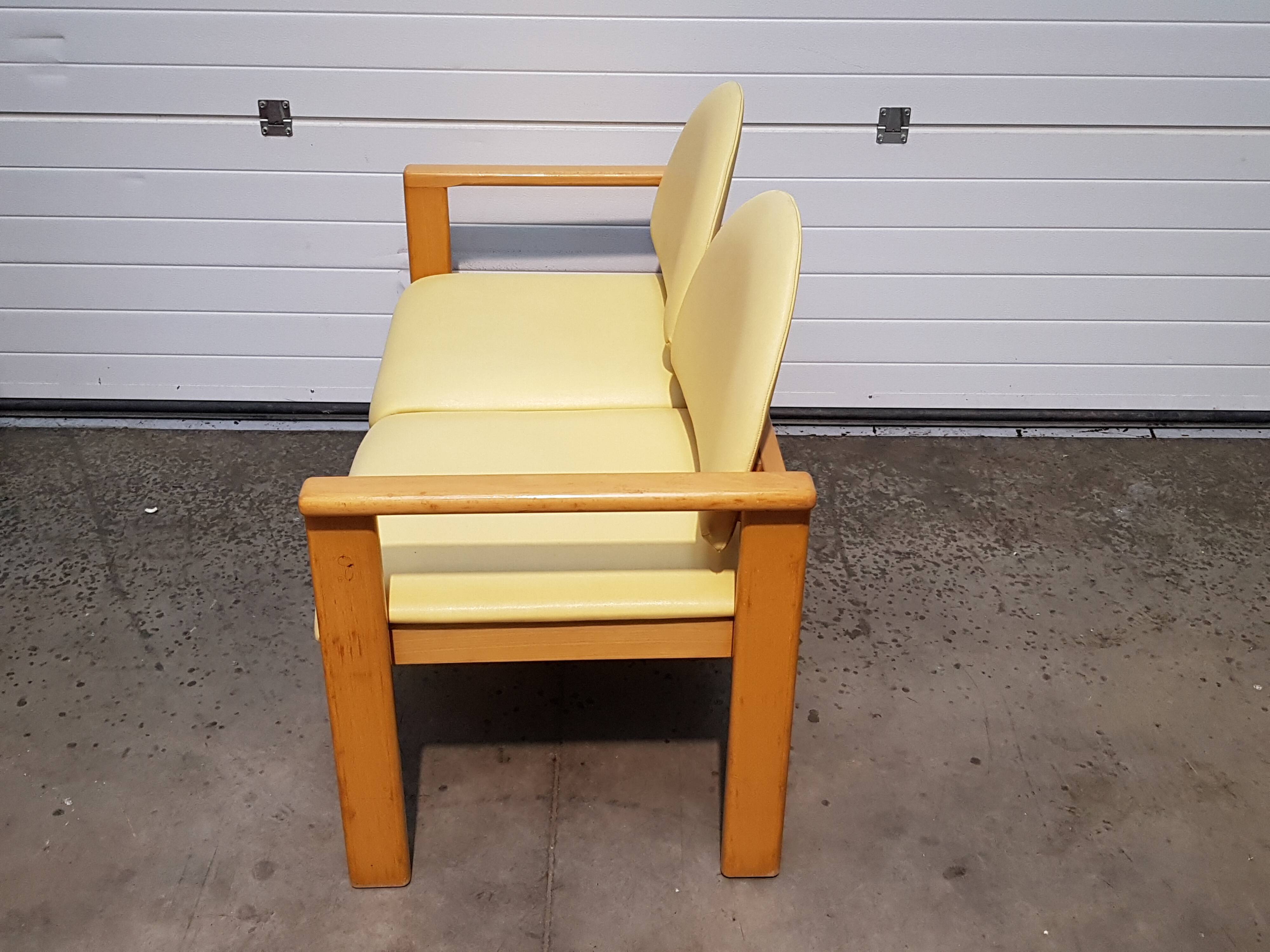 vintage 2-seater sofa in 1980