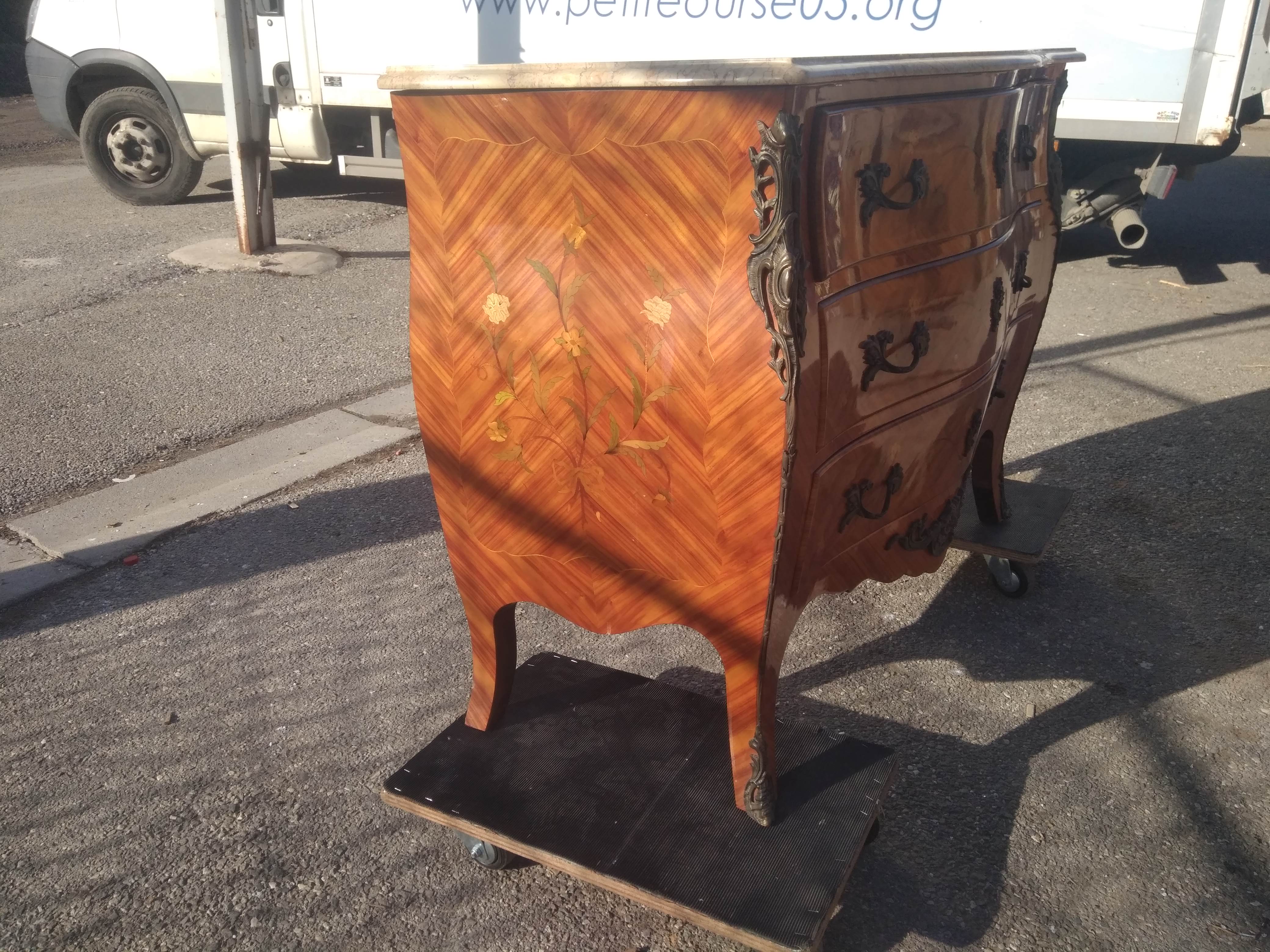 Curved 3-drawer Louis XV drawers from the 1950s