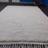 Handmade natural white Moroccan Berber rug size 1.5/2.5 m