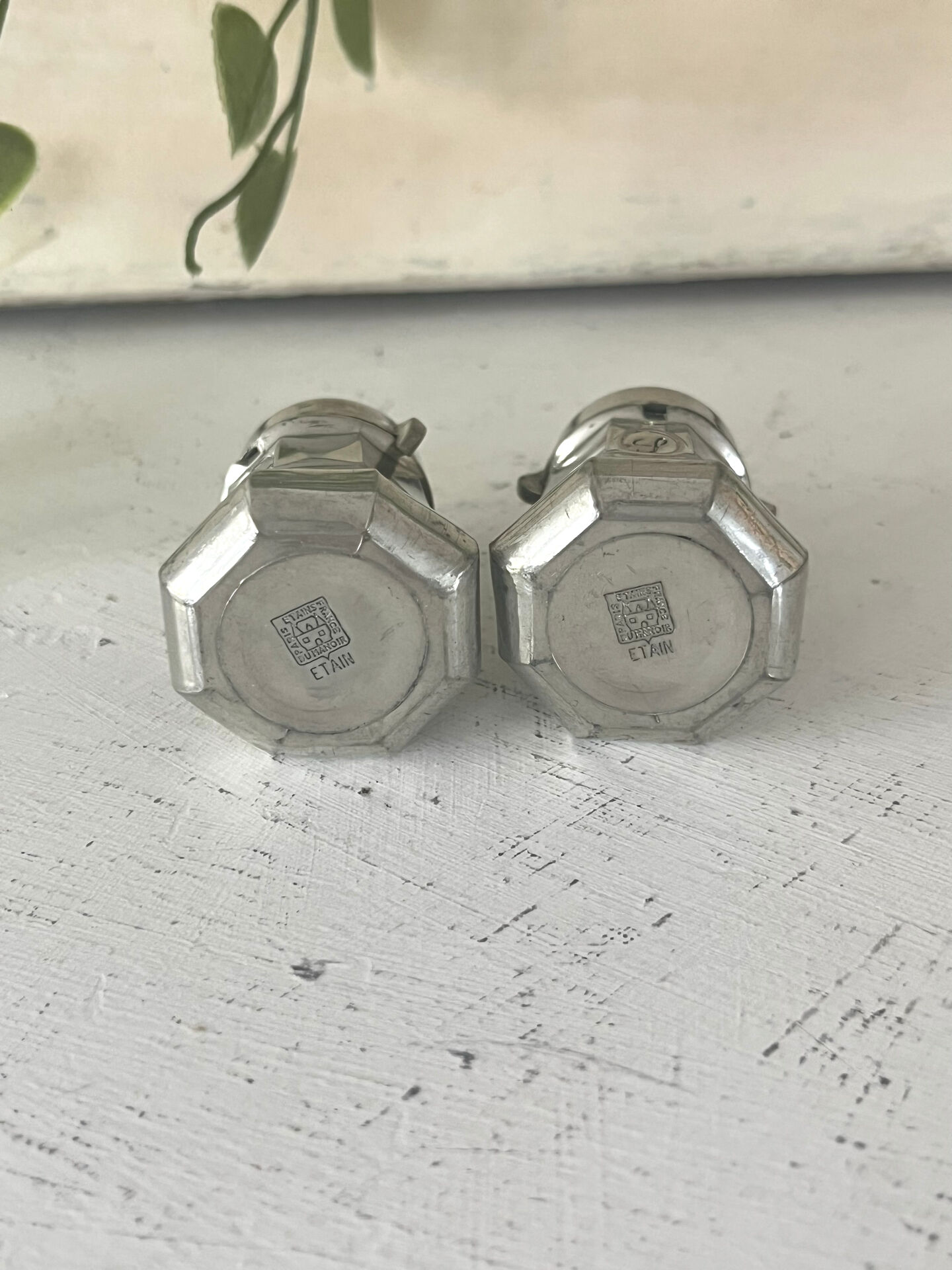 French pewter salt and pepper shakers set Etains du Manoir with origin