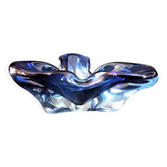 Trilobed ashtray in blue crystal