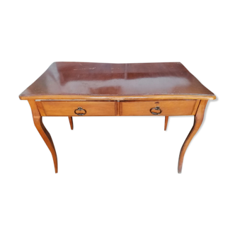 Two-drawer desk table