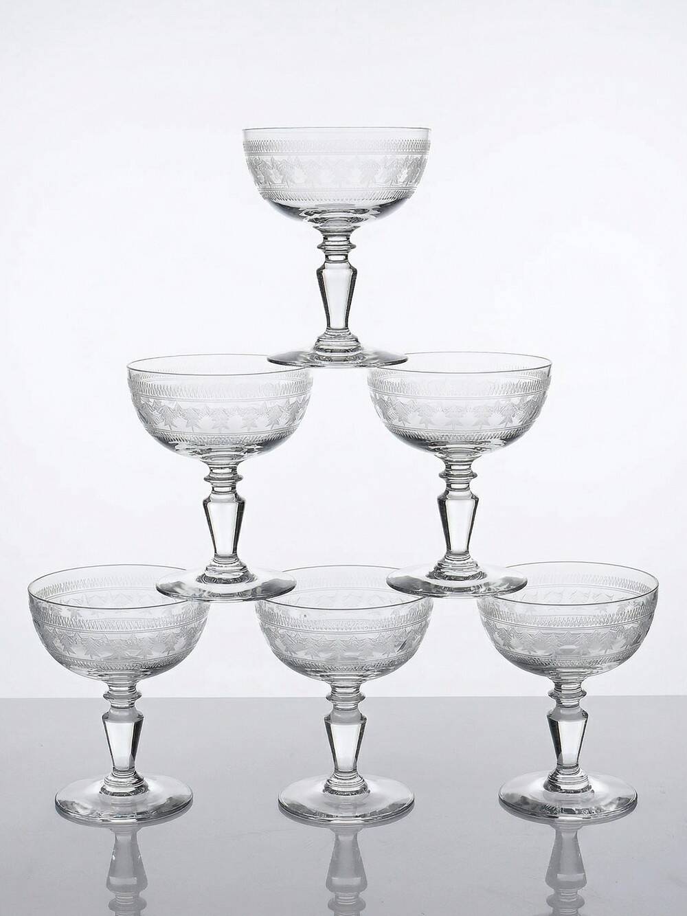 Set of 6 antique fine crystal champagne glasses, star engraved, 19th-20th century.
