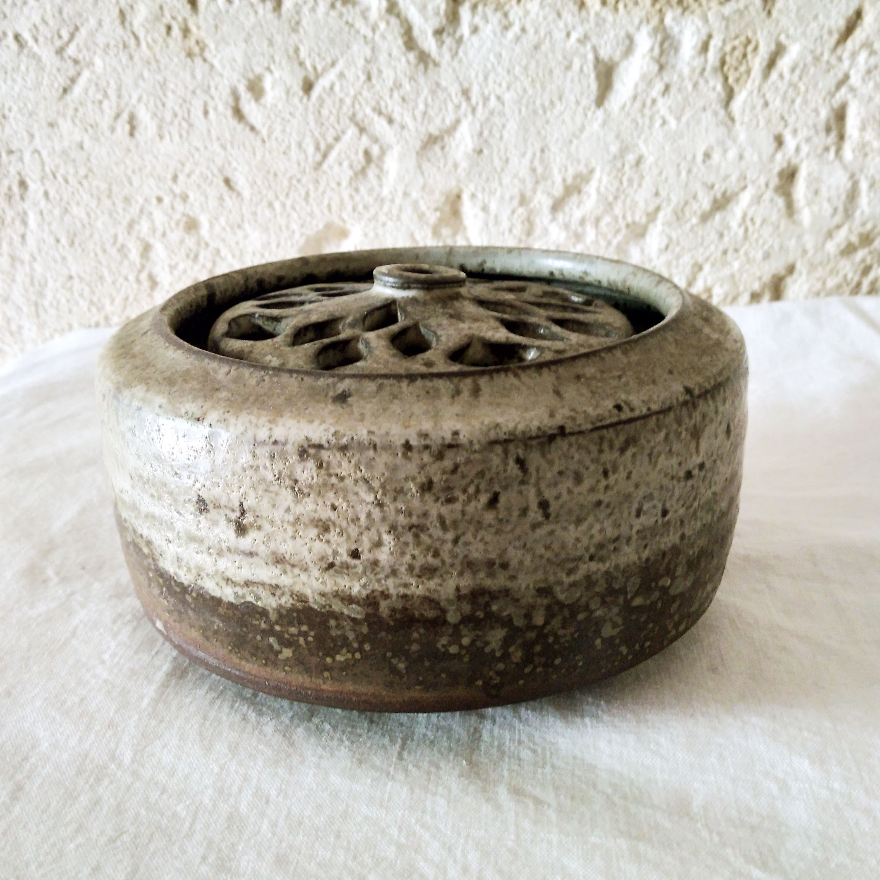 1960 sandstone flower picks