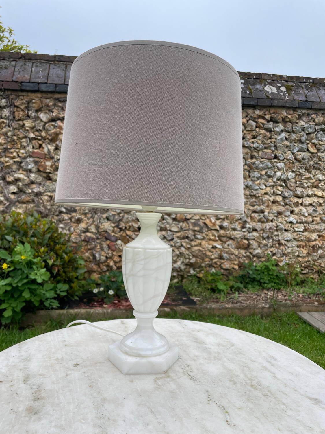 Vintage alabaster lamp 1970