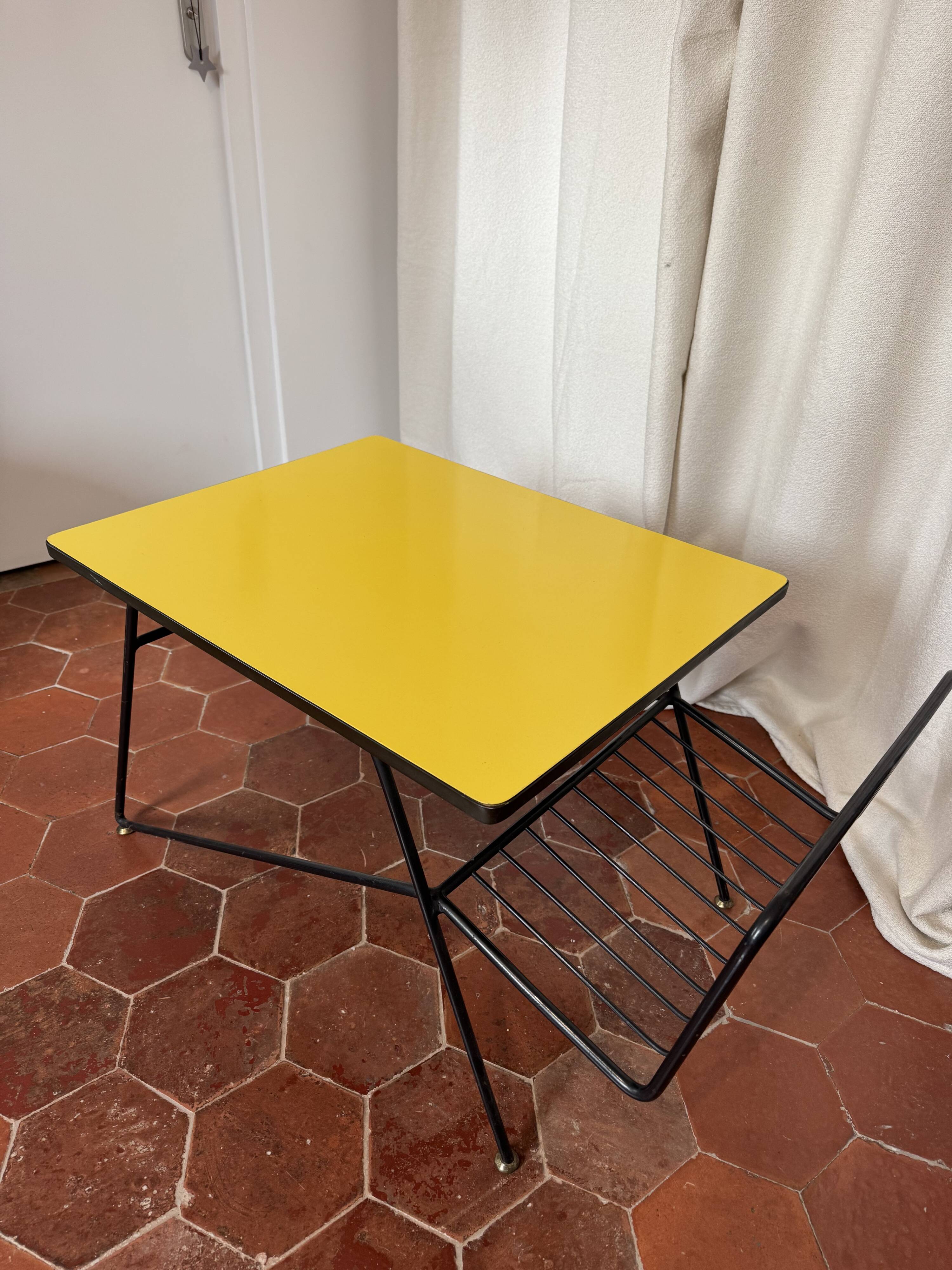 Vintage coffee table with magazine rack – Gastone Rinaldi, 1950s
