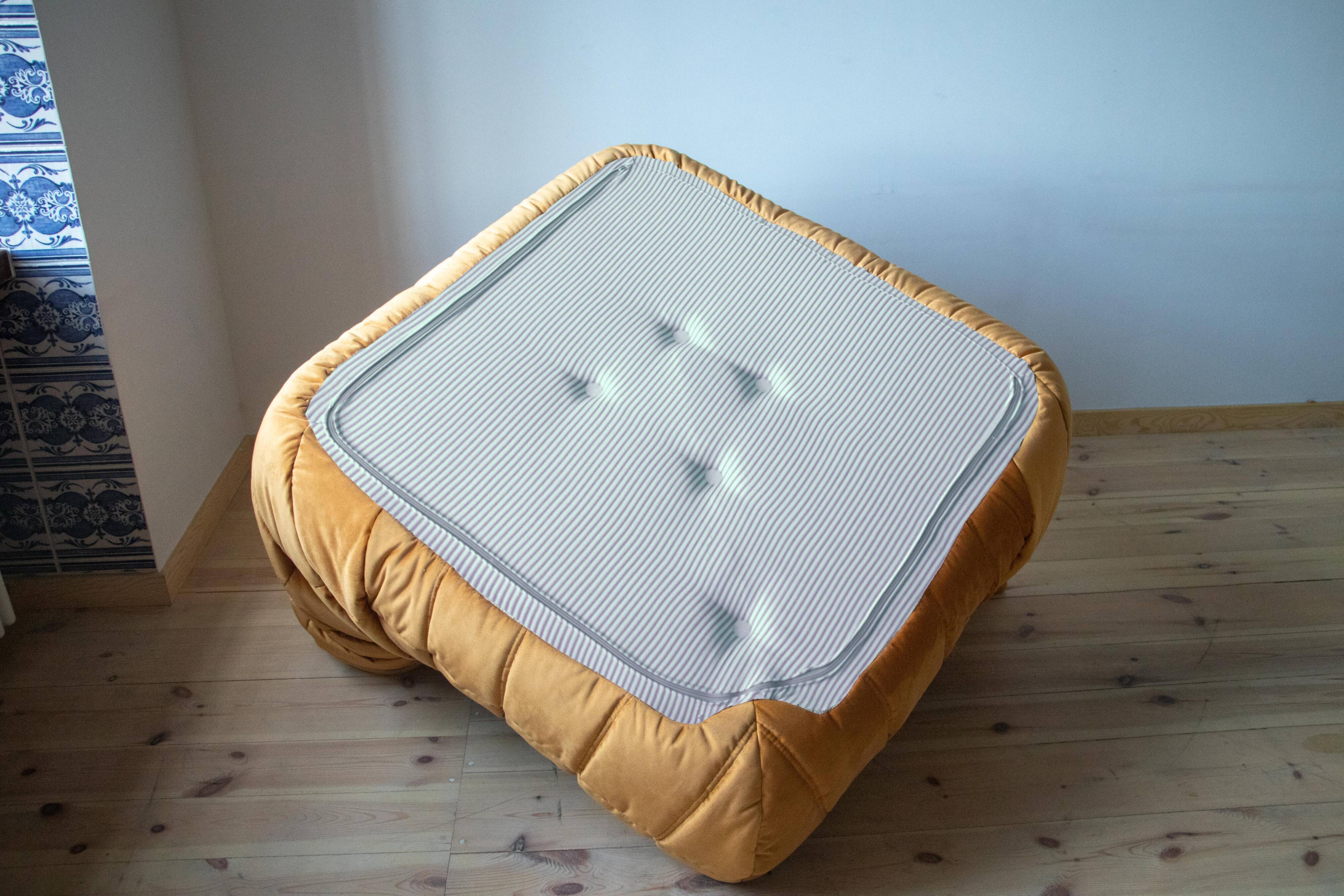 Togo corner armchair model designed by Michel Ducaroy 1973