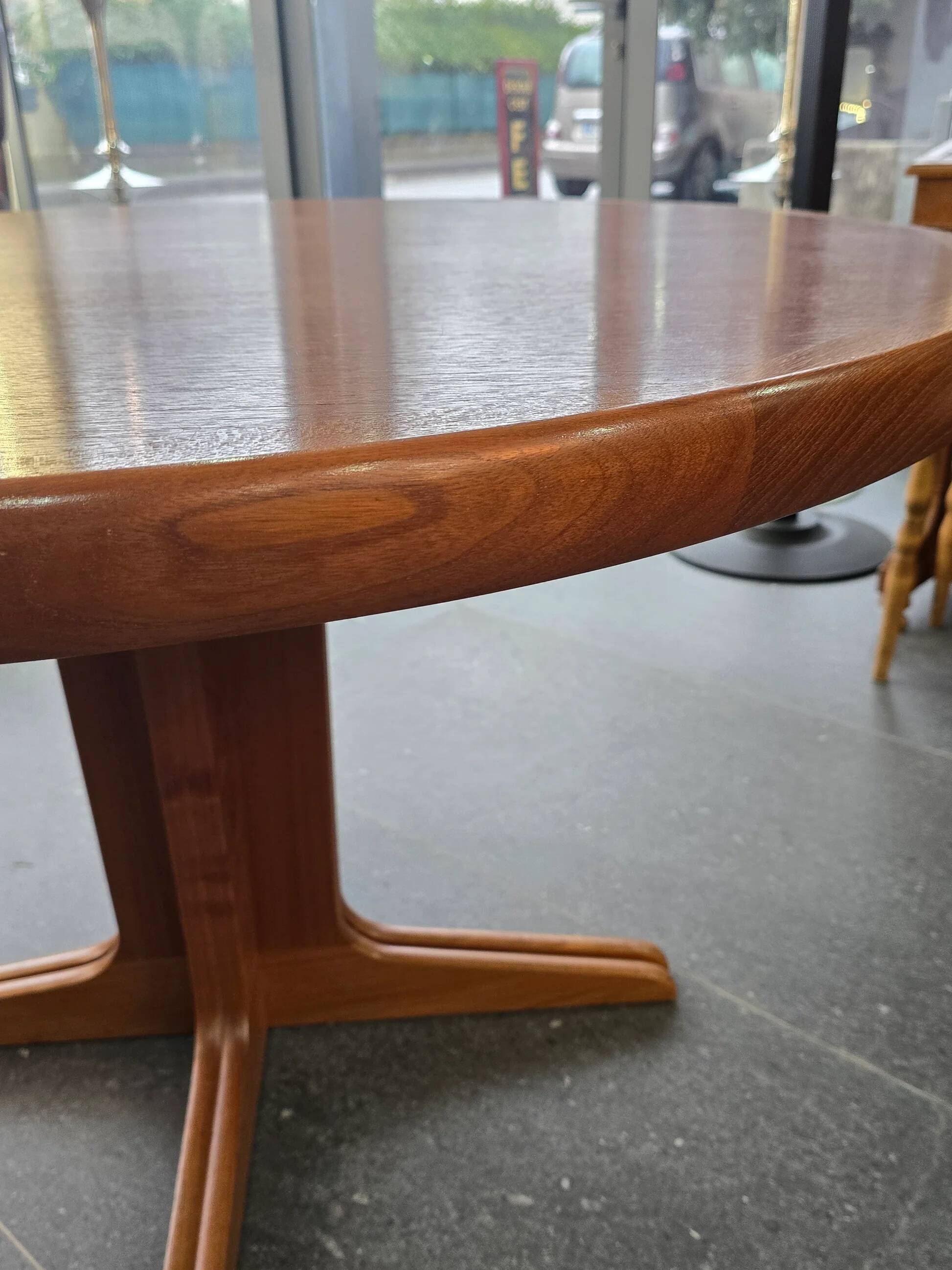 Extendable teak round table – vintage Scandinavian design – Ø120 cm + 2 extensions