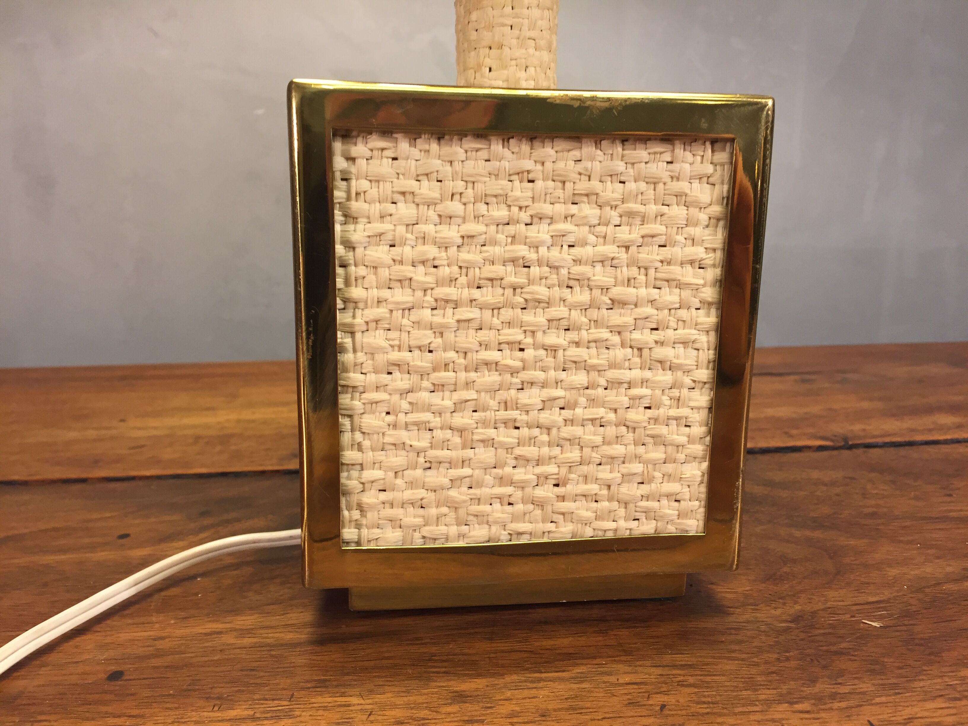 Lamp circa 1970 pinecone