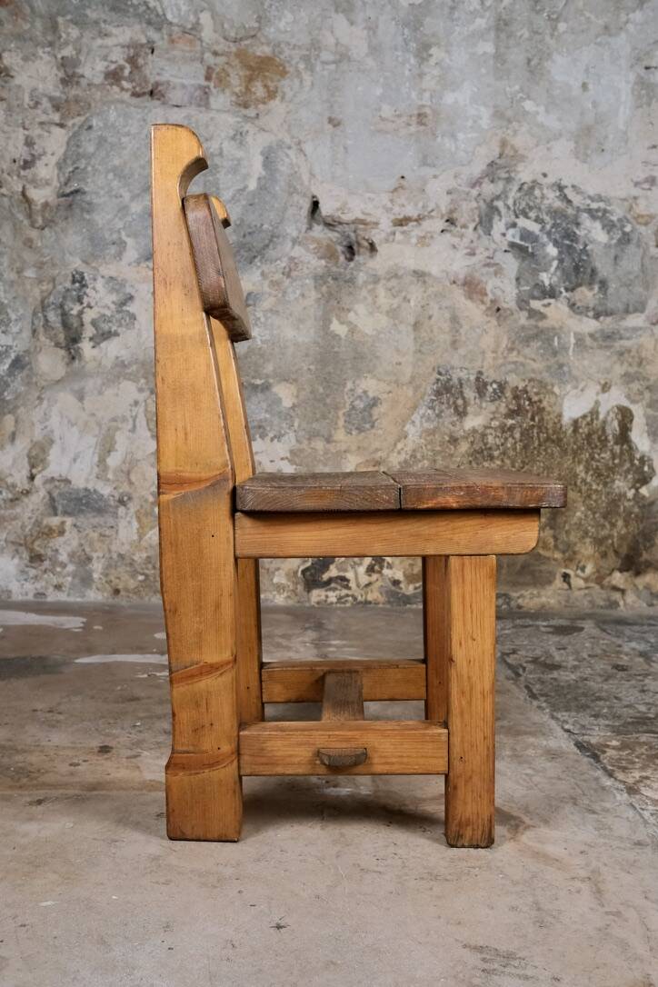 Set of 4 brutalist pine chairs, Italy, 1960s