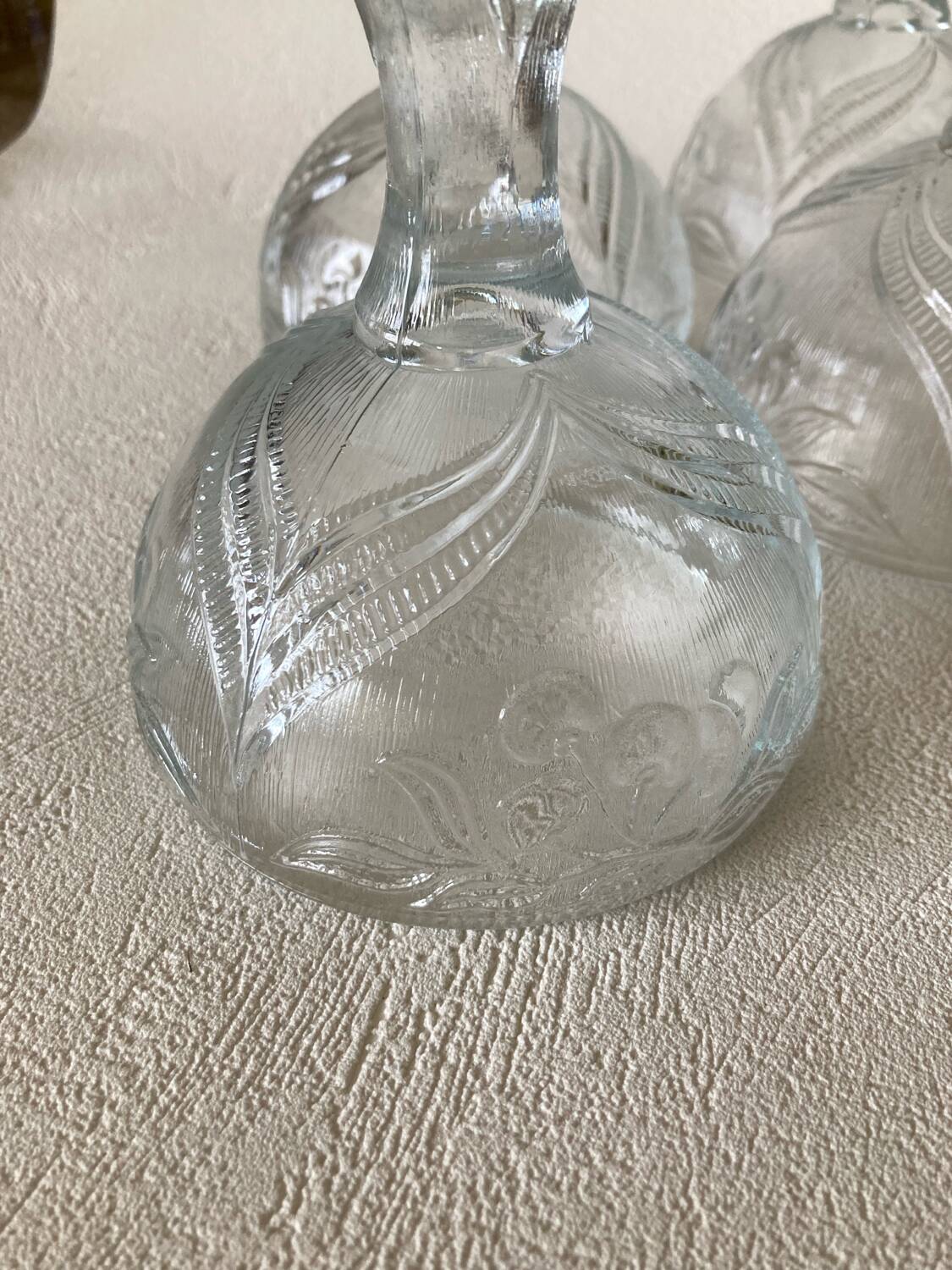 4 molded glass ice cream cups