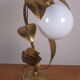 Lampe de table vintage sixties fleur clochette muguet et feuillage en métal doré