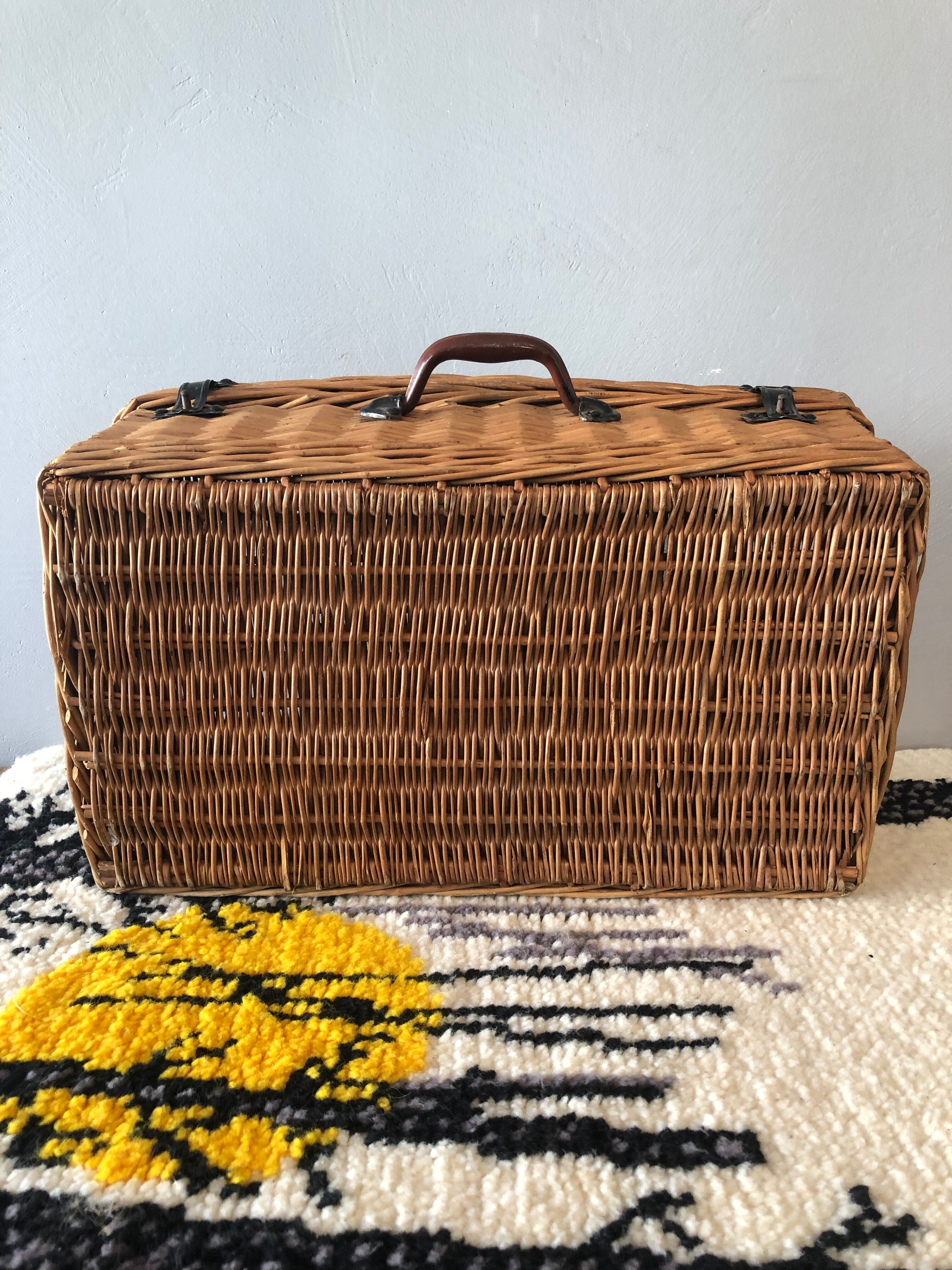Trunk in ancient rattan