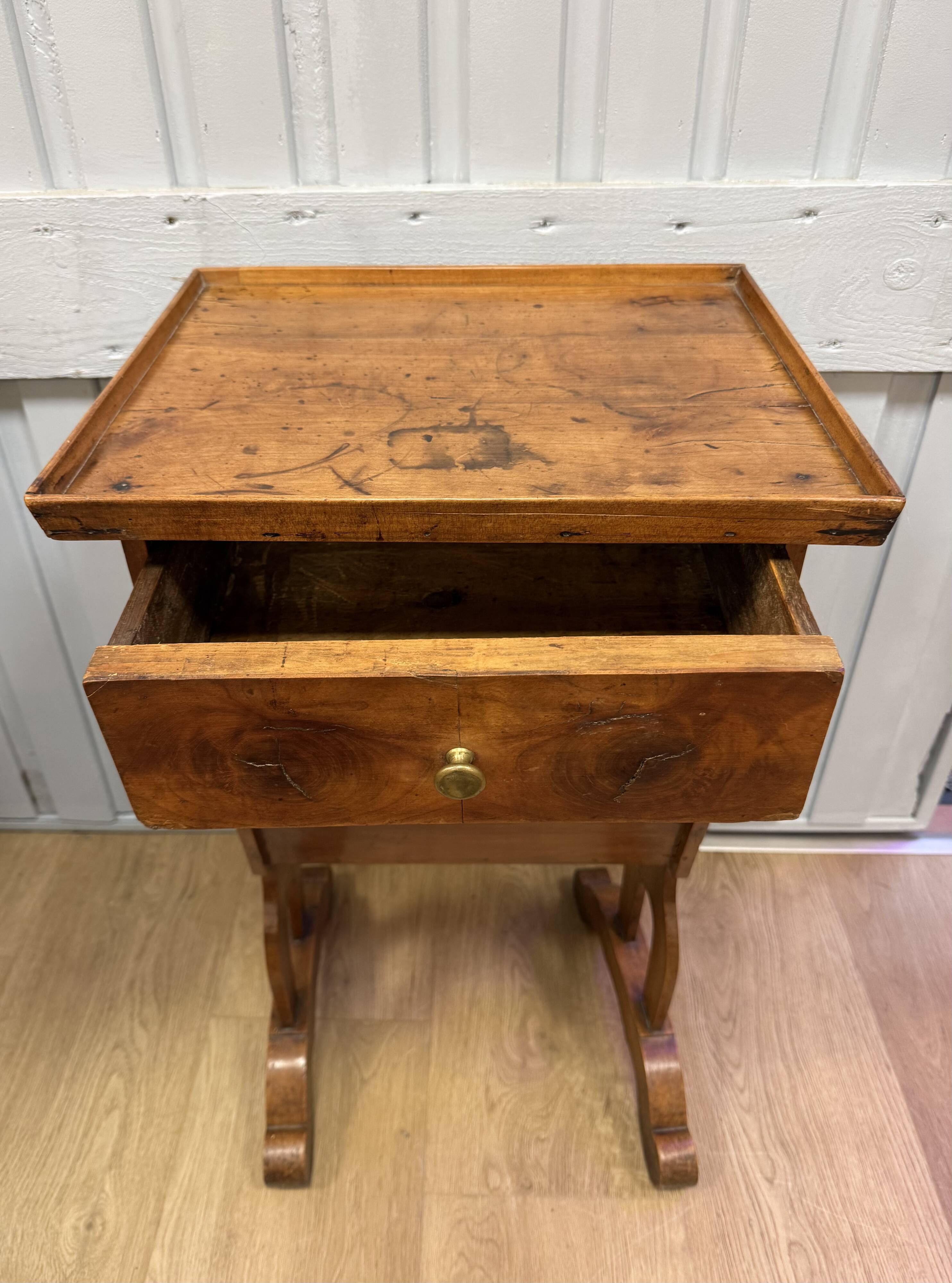 small side table Folk Art