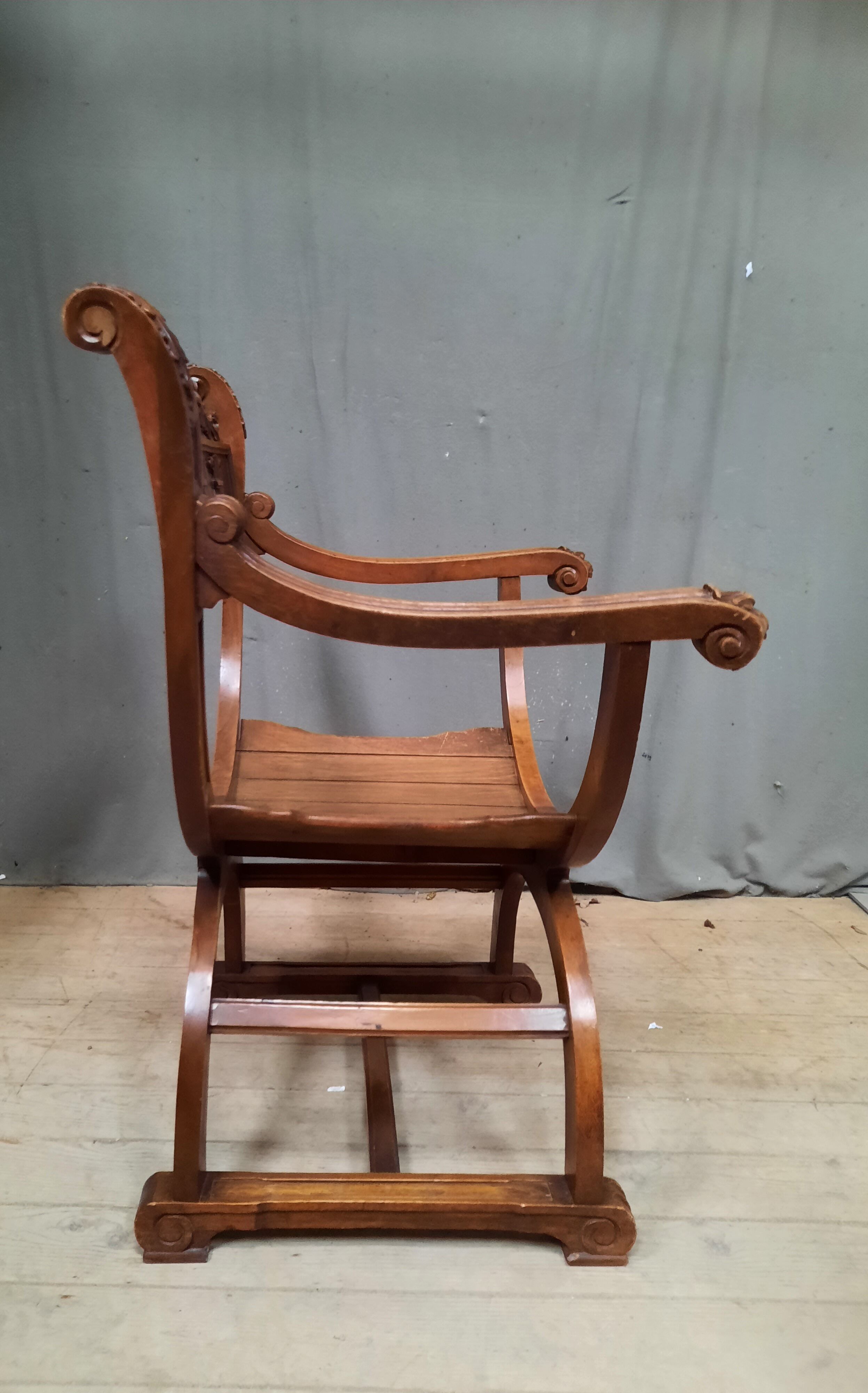 Faiteuil "Dagobert" in walnut