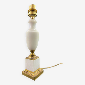 Alabaster lamp base on Empire style bronze frame