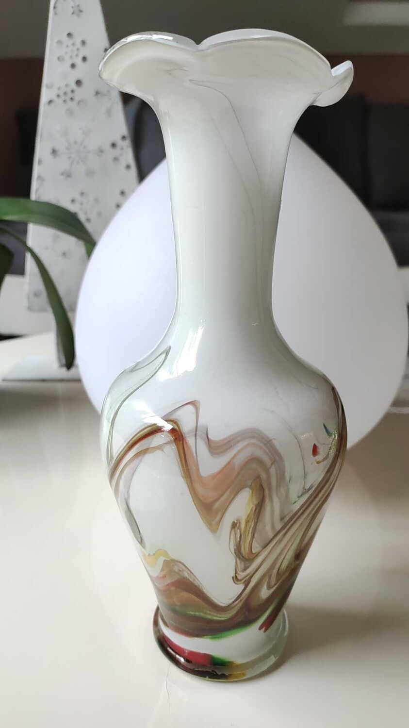 Vase in vintage blown opaline glass