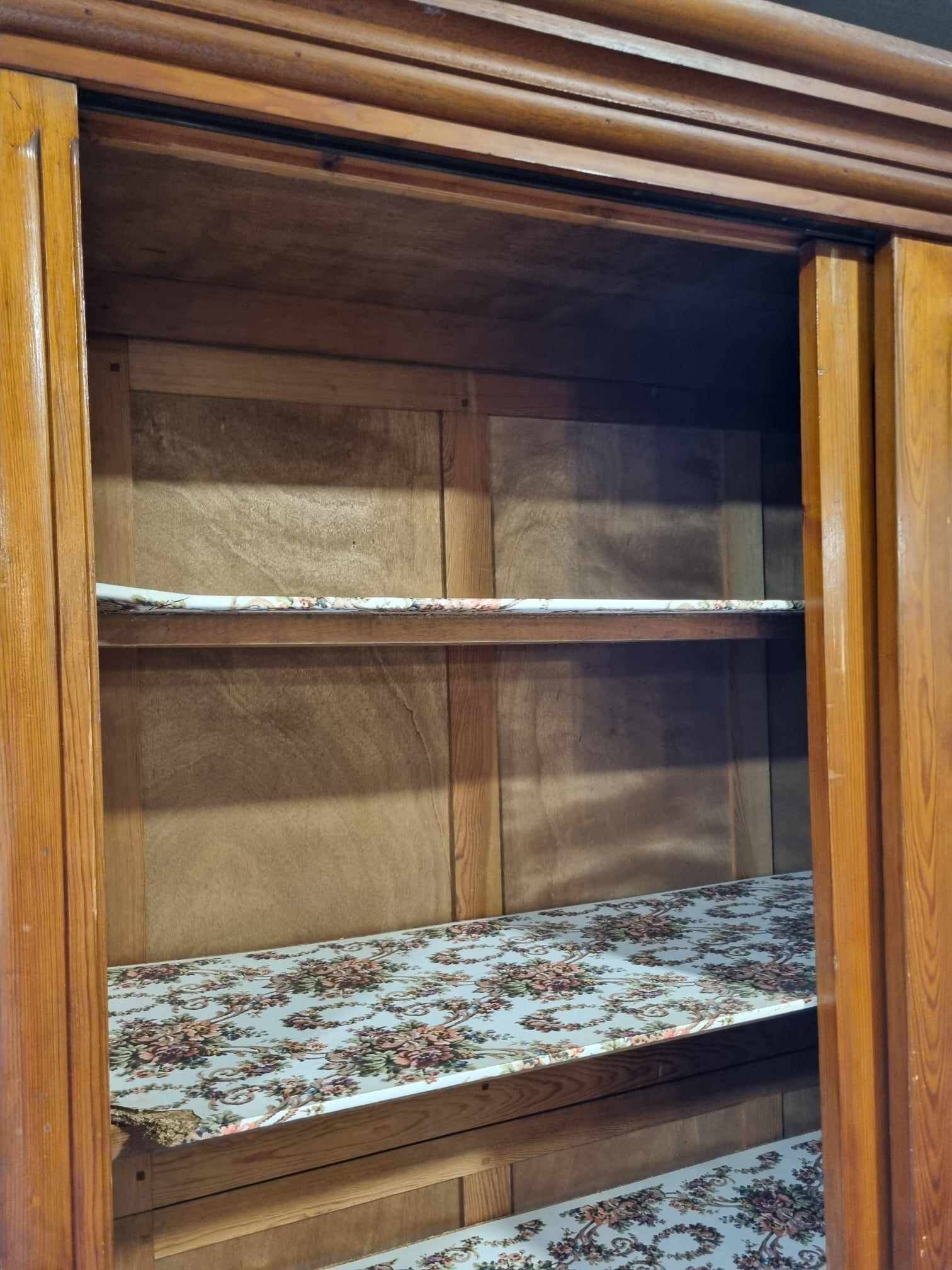 Grande Armoire Parisienne