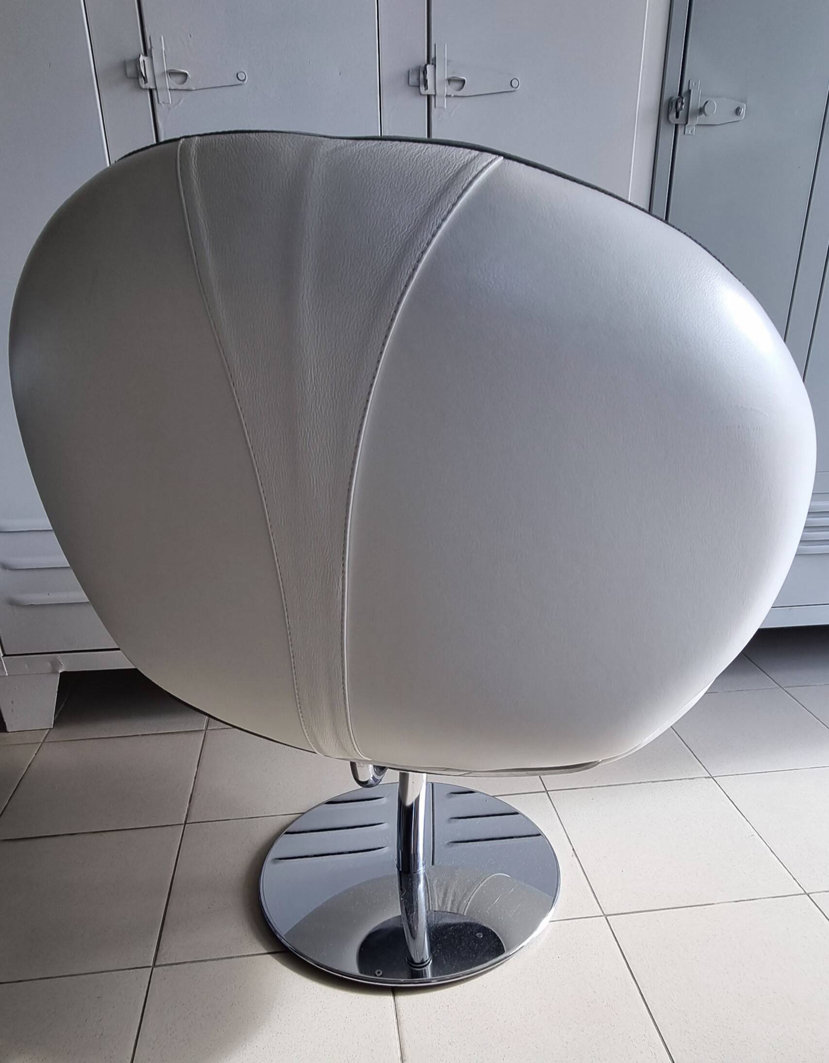 Pair of vintage retro armchairs Poltromec