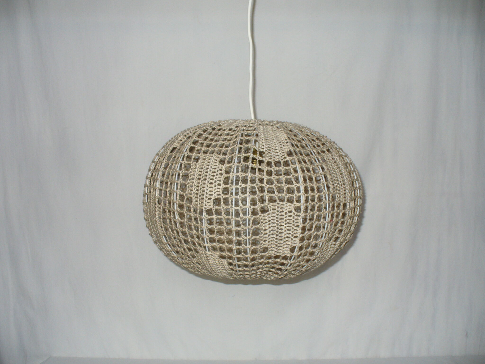 Macramé suspension from the 60/70