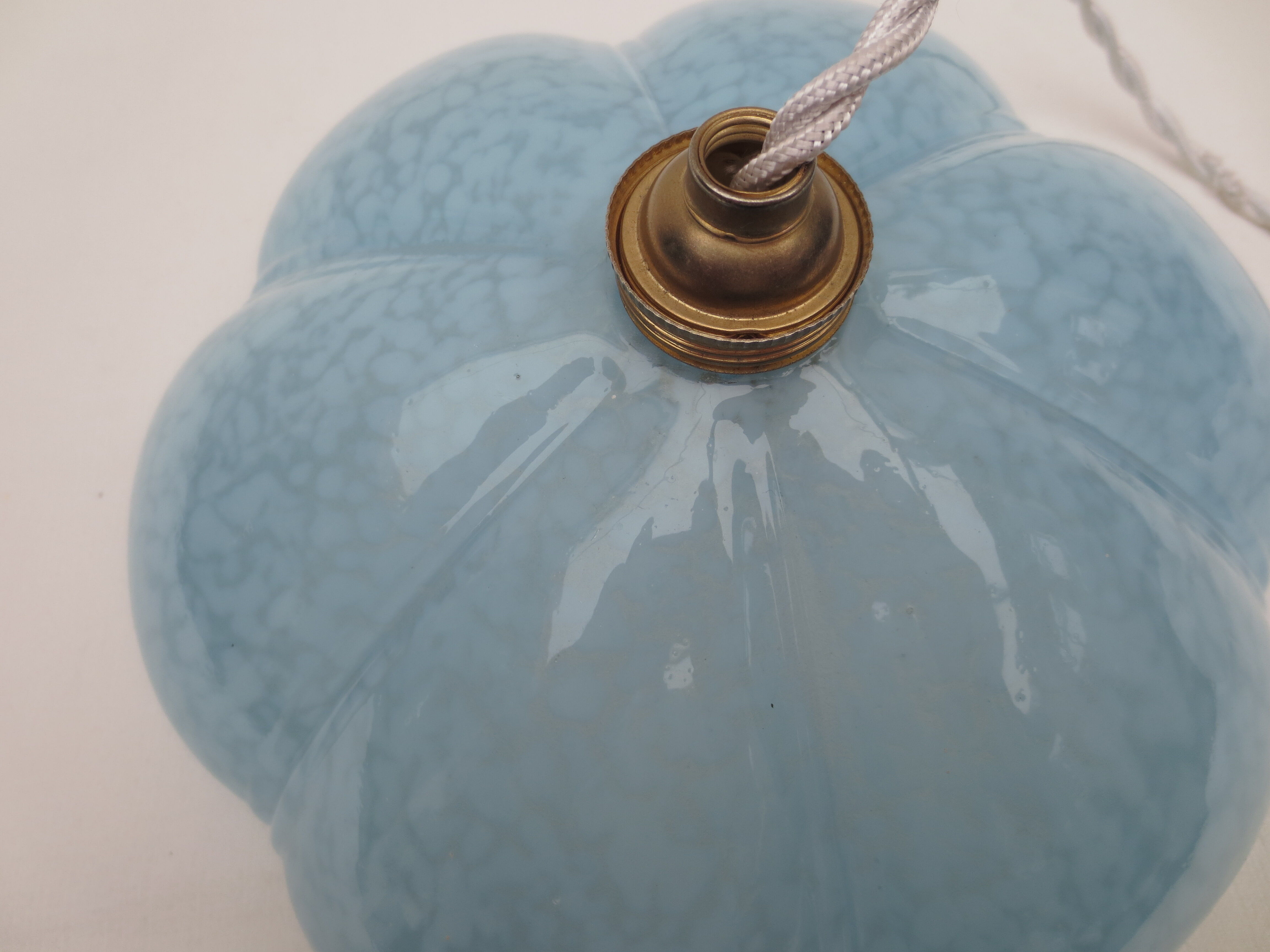 Old opaline suspension, blue clichy