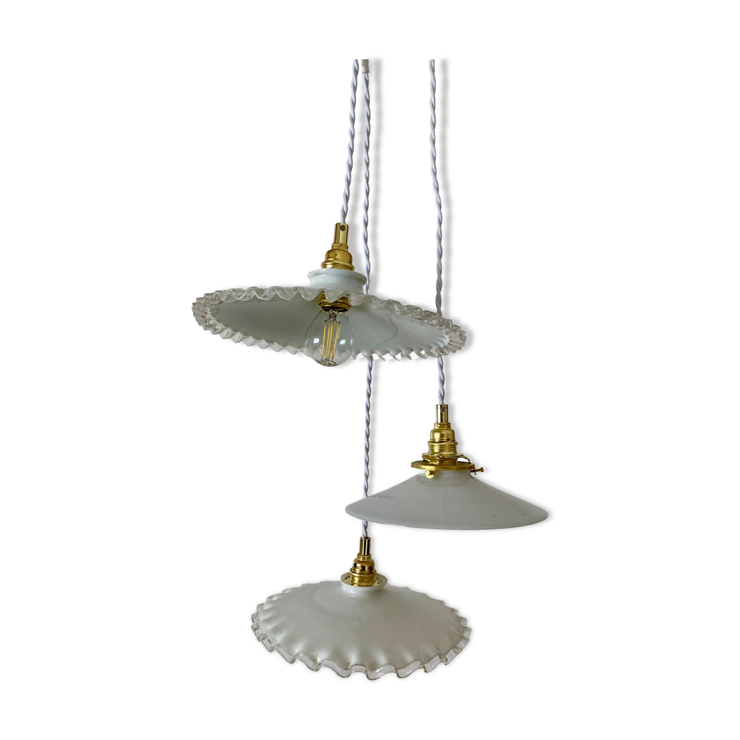 Three-light cascading pendant lamp with vintage white opaline lampshade