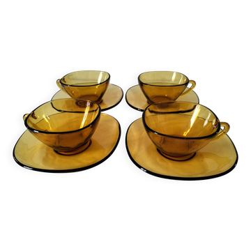 4 cups and saucers VERECO amber
