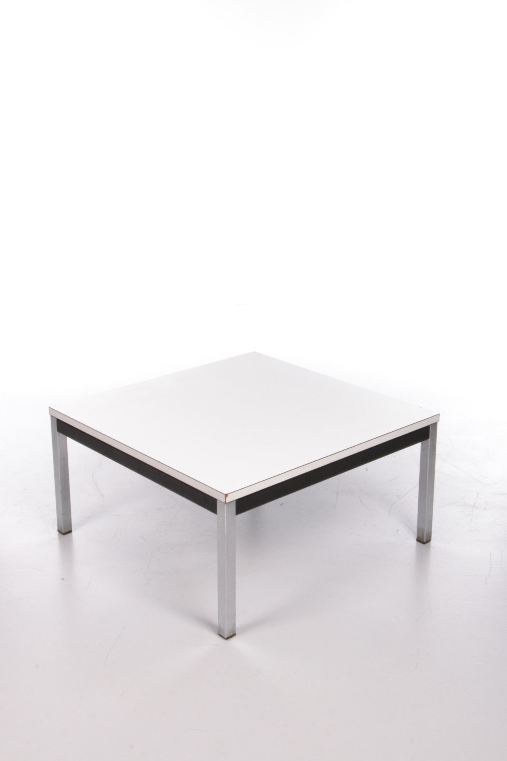 Martin Visser coffee table model TZ 56 7K made by 't Spectrum