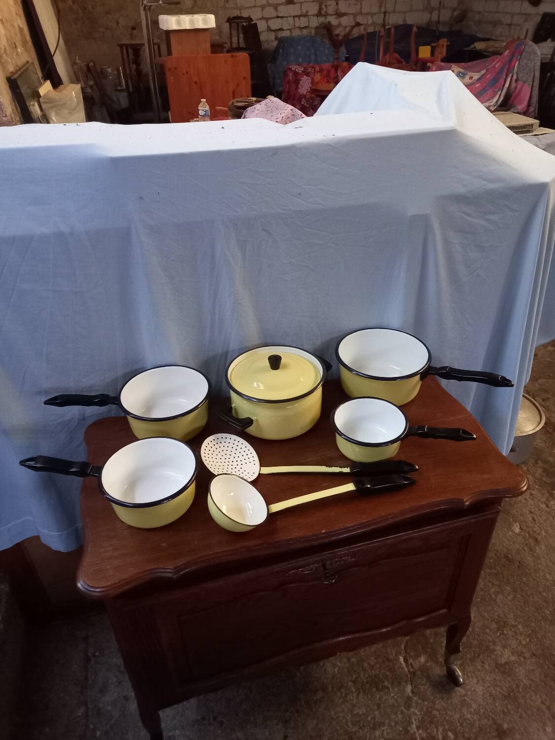 Set of 7 vintage enameled pans
